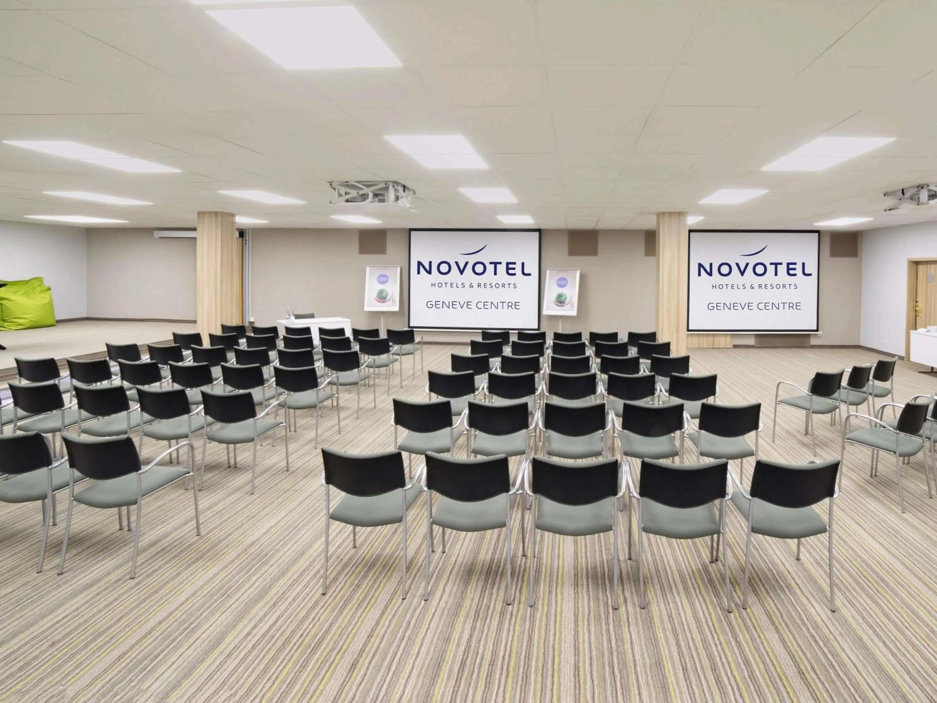 Meeting/conference room in Novotel Genève Centre
