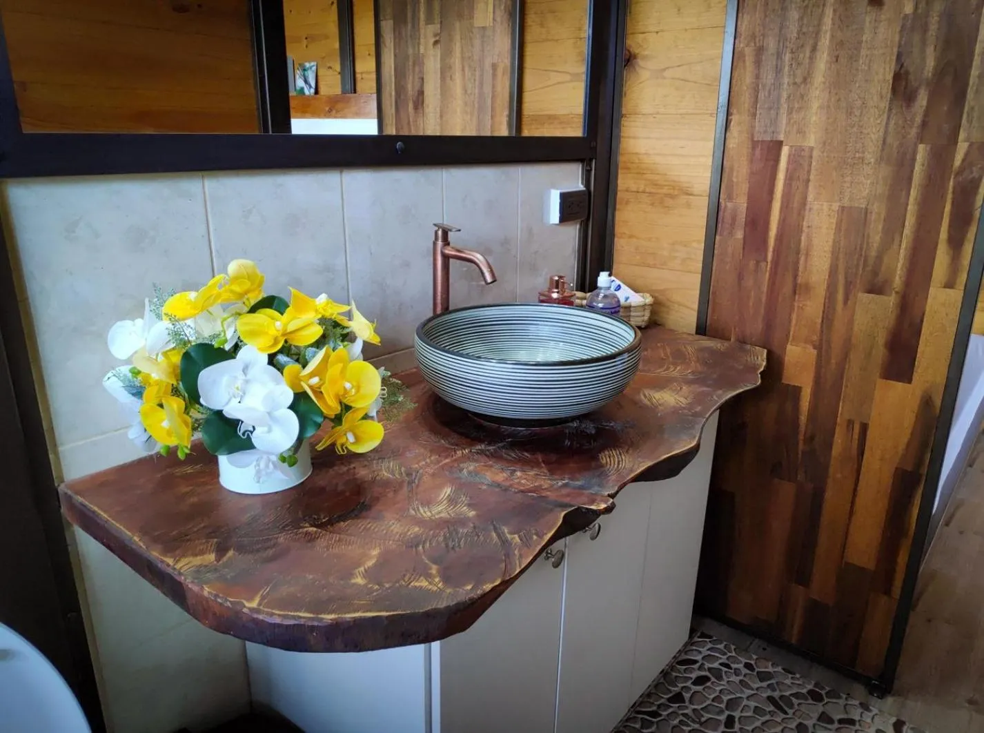Bathroom in Natubri Ecohotel