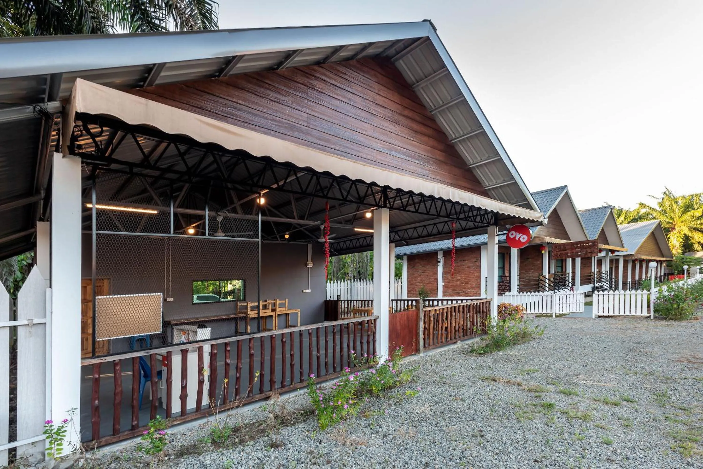 Facade/entrance in OYO 90149 Pua Family Semporna