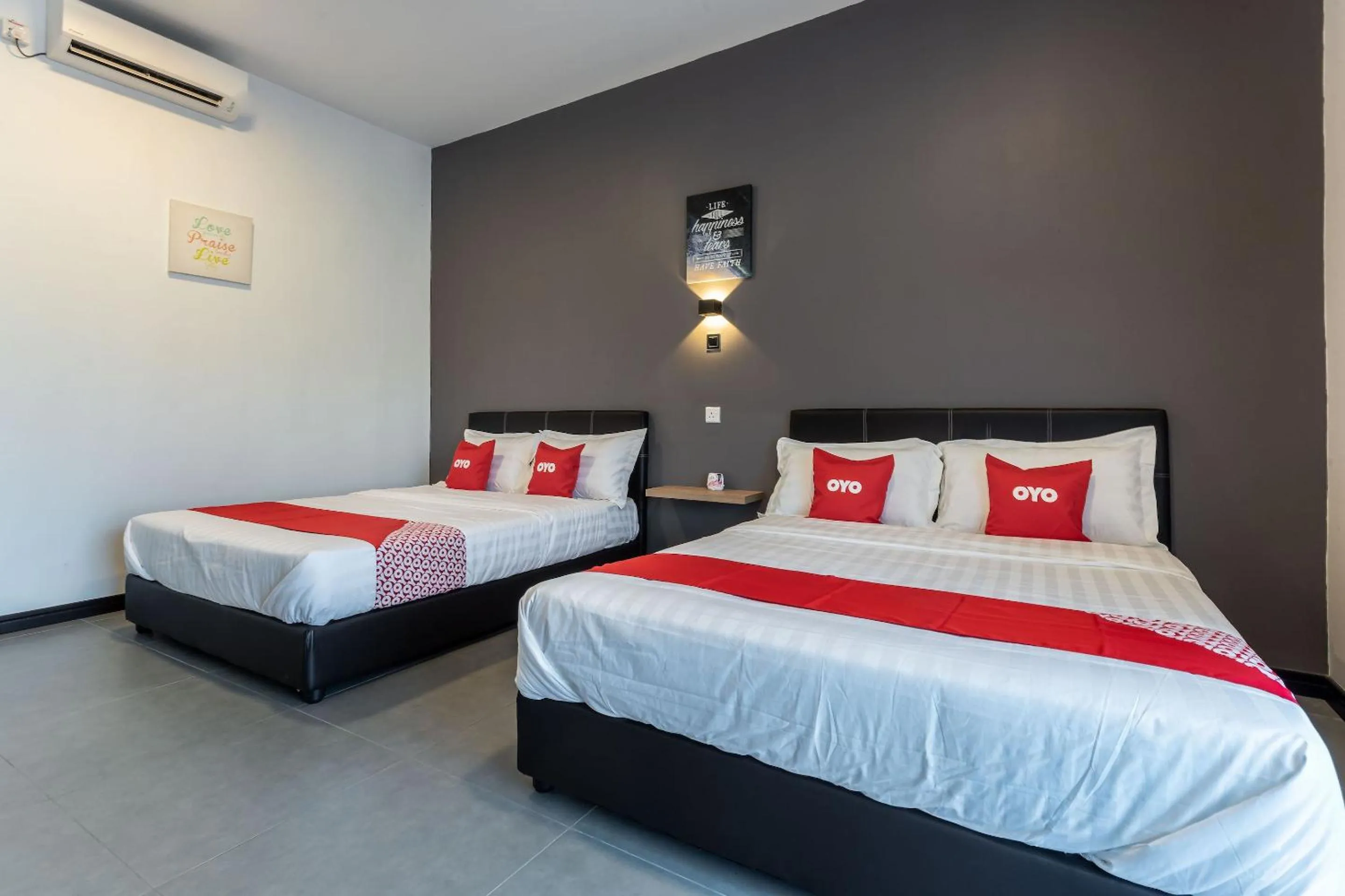 Bedroom in OYO 90149 Pua Family Semporna