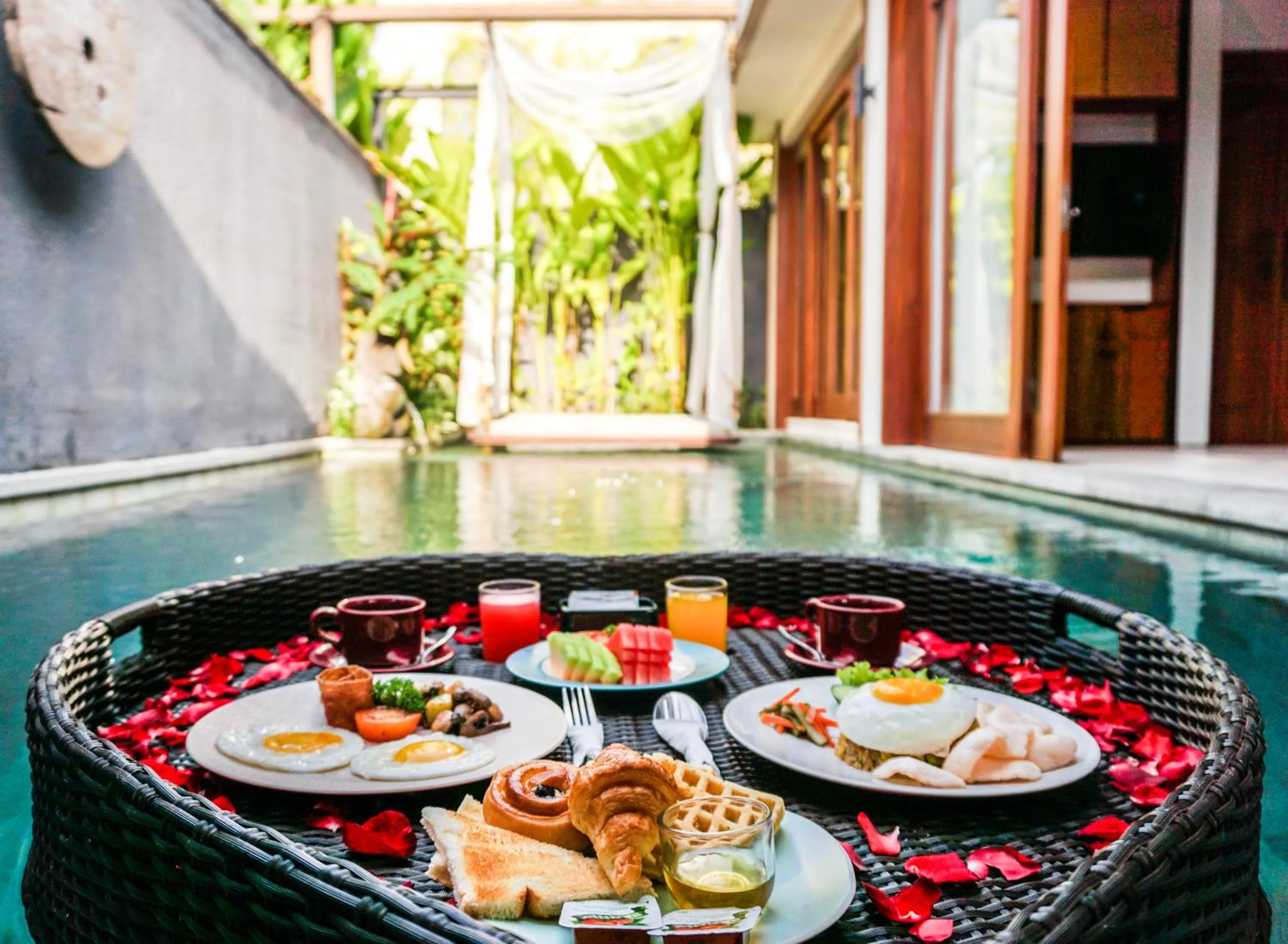 Food in Sampatti Villas