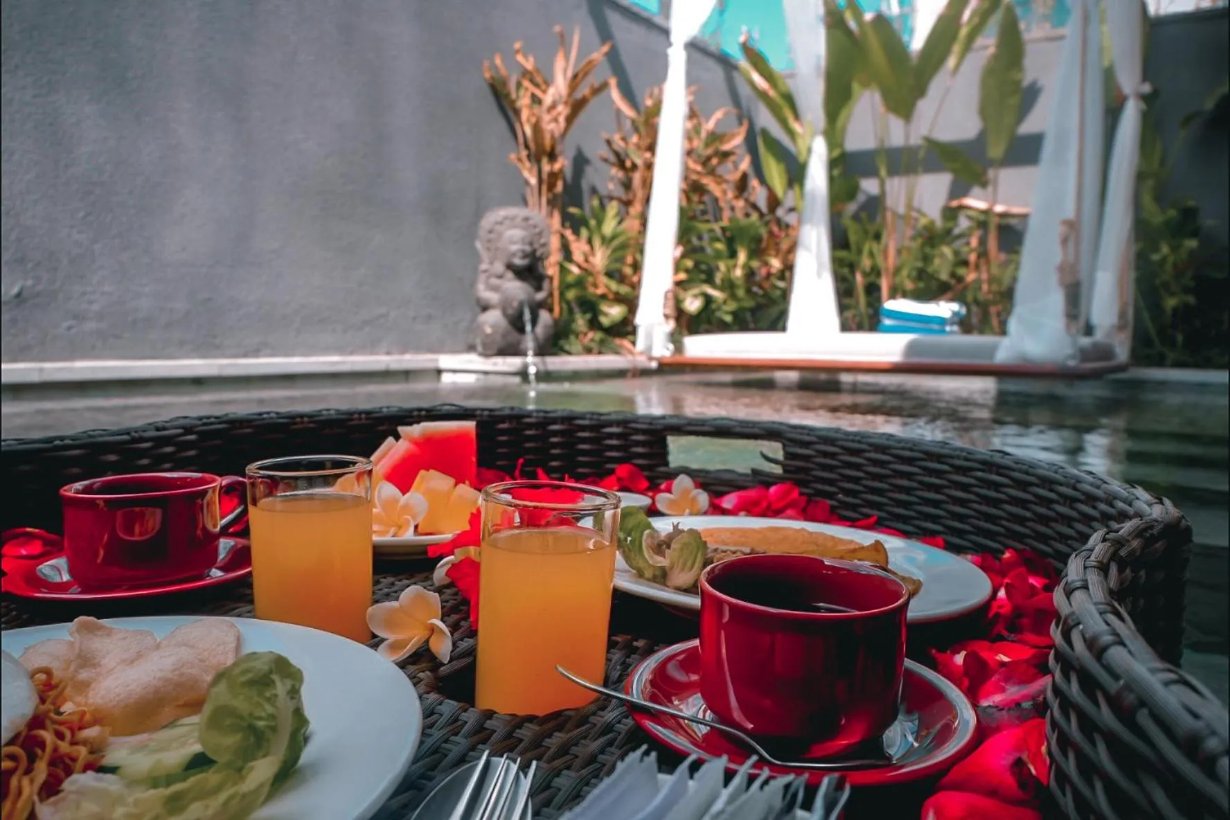 Food in Sampatti Villas