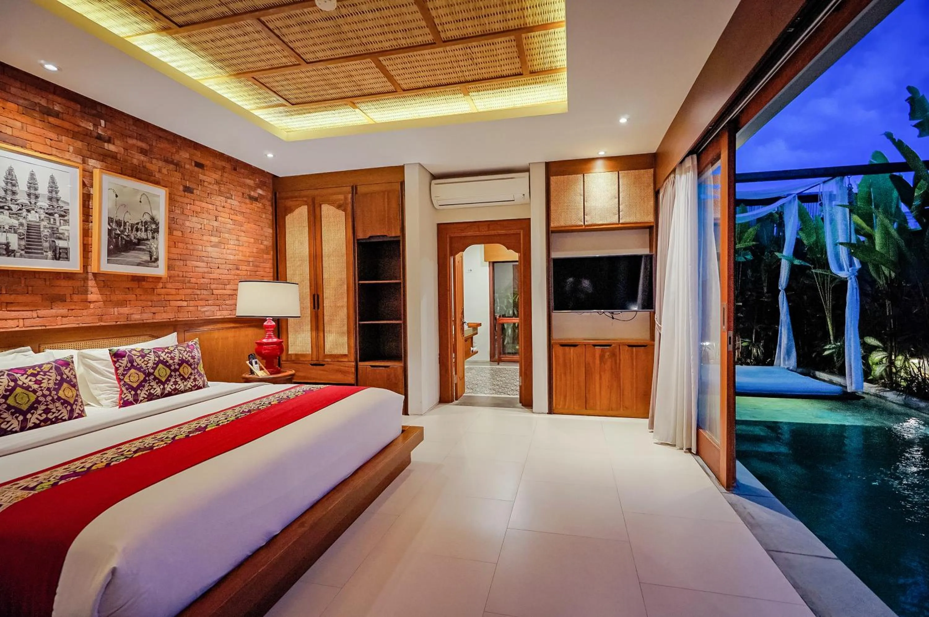 Bed in Sampatti Villas