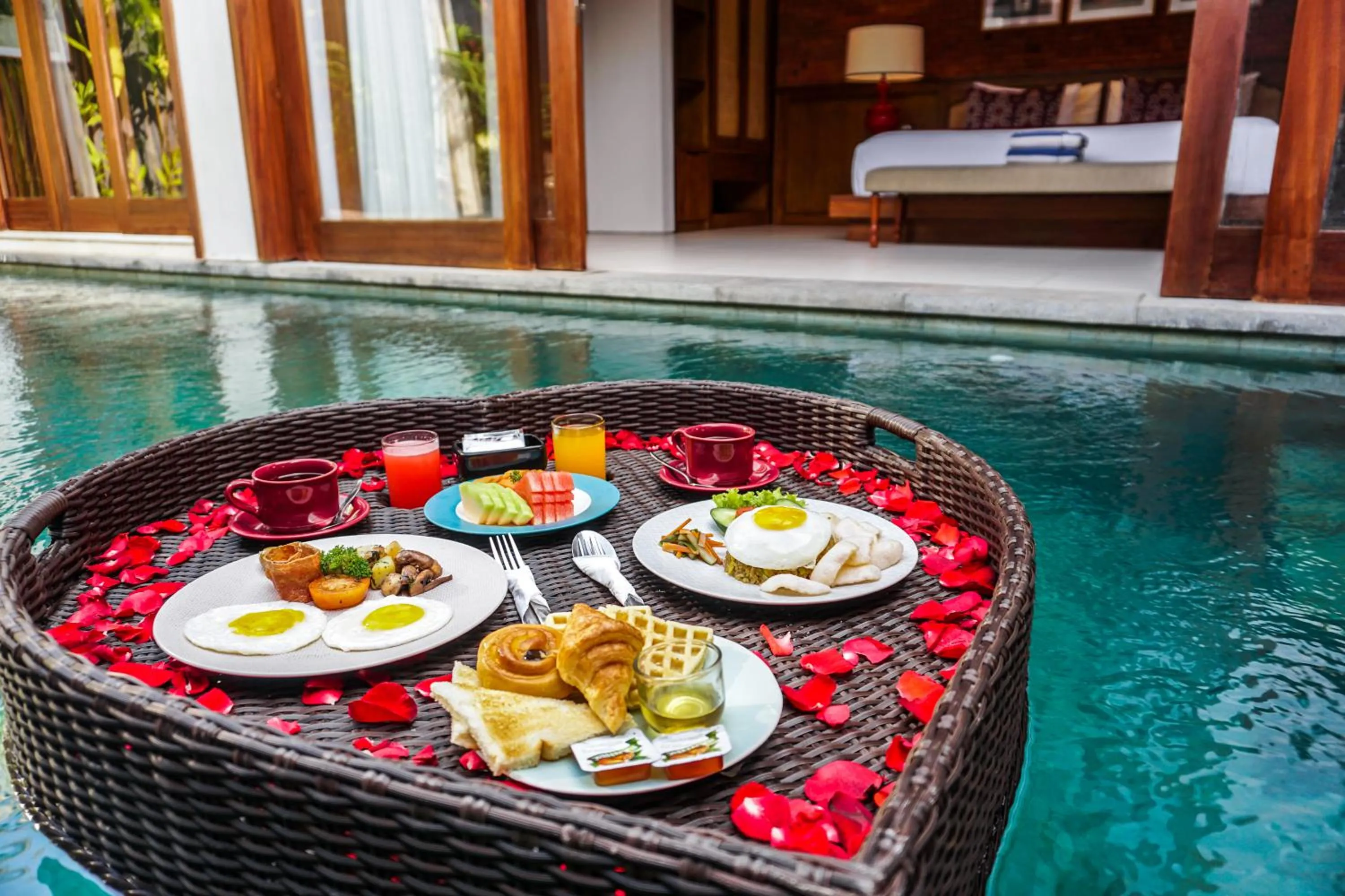 Food in Sampatti Villas