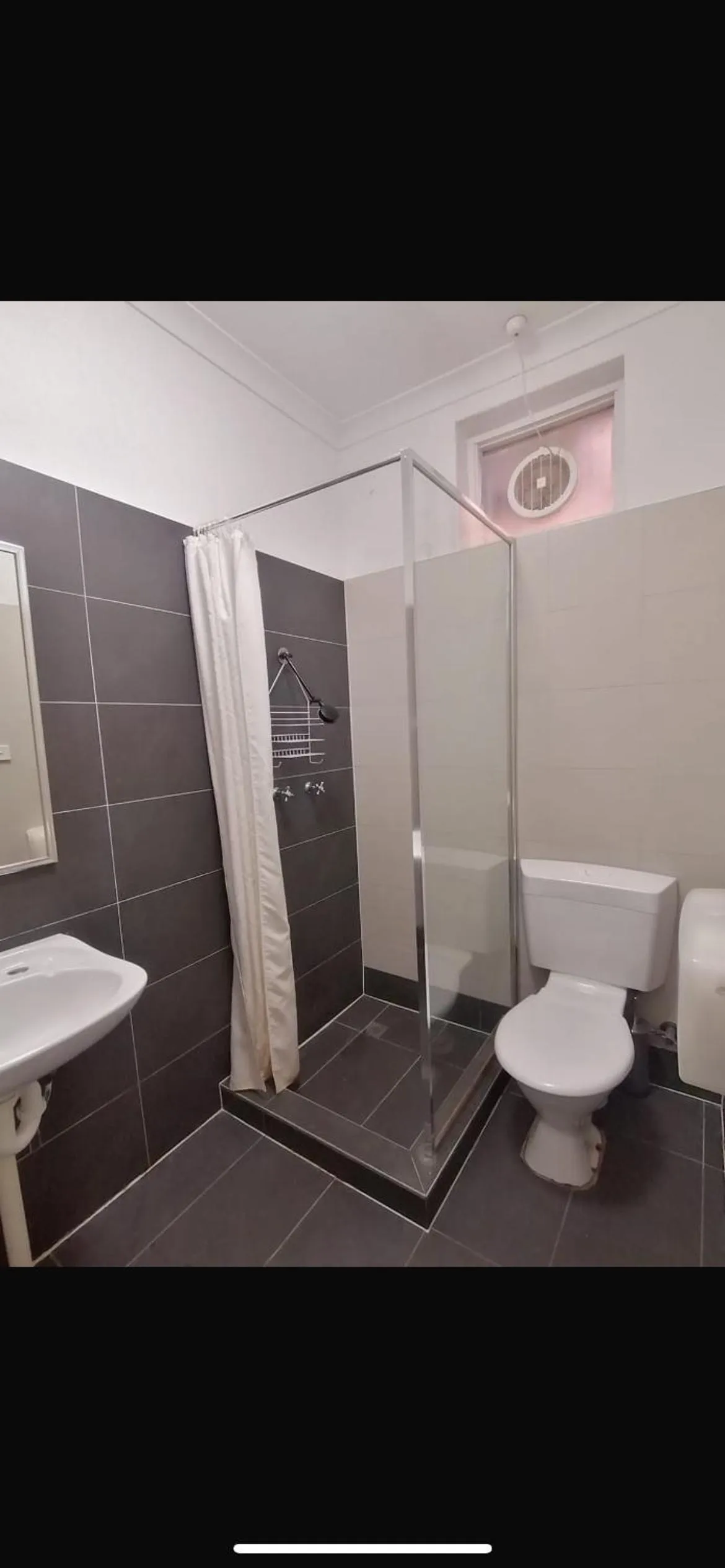 Shower in Akara Perth