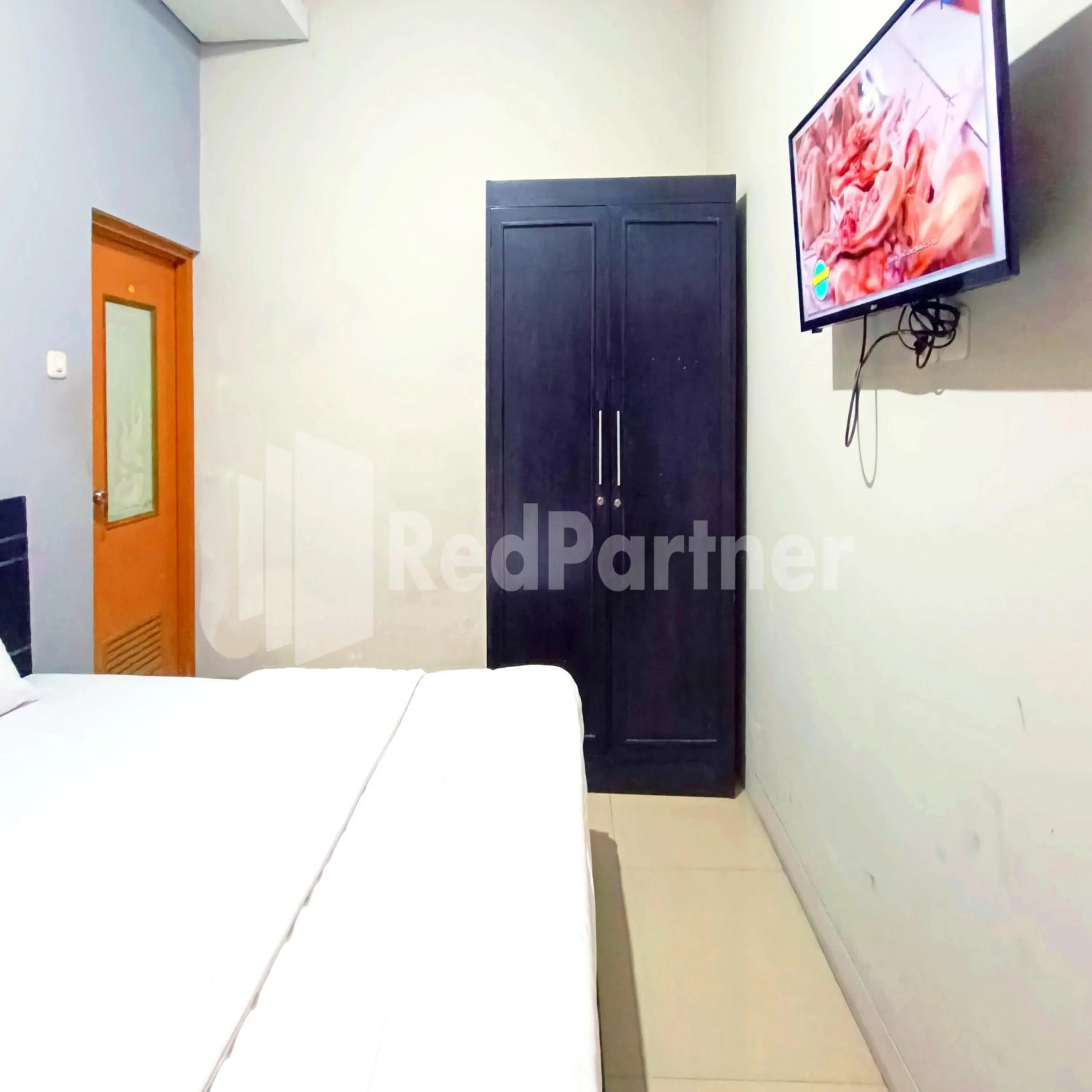 Bedroom, Bed in D'Waru Homestay Syariah near Jl Slamet Riyadi Mitra RedDoorz