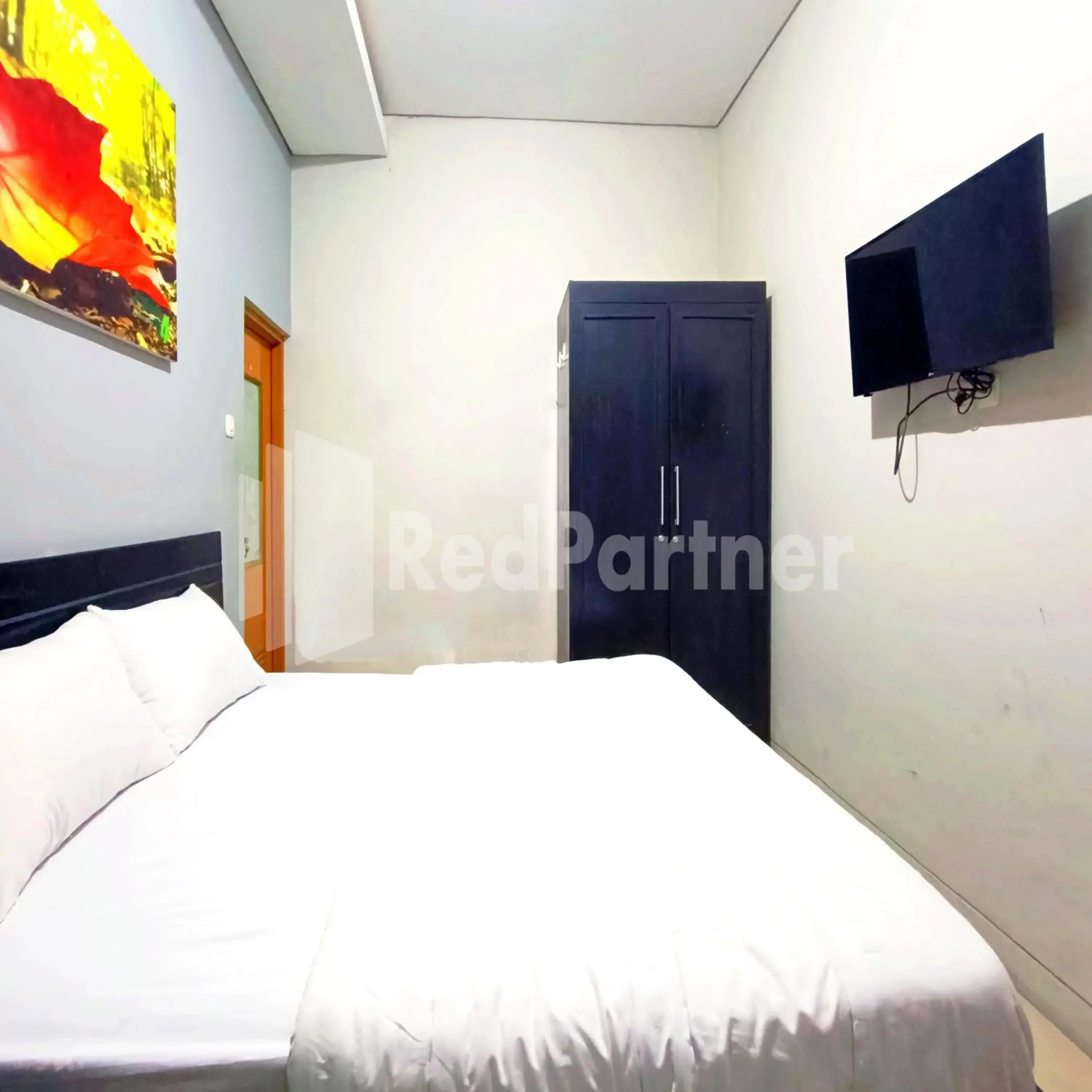 Bedroom, Bed in D'Waru Homestay Syariah near Jl Slamet Riyadi Mitra RedDoorz Bedroom, Bed in D'Waru Homestay Syariah near Jl Slamet Riyadi Mitra RedDoorz