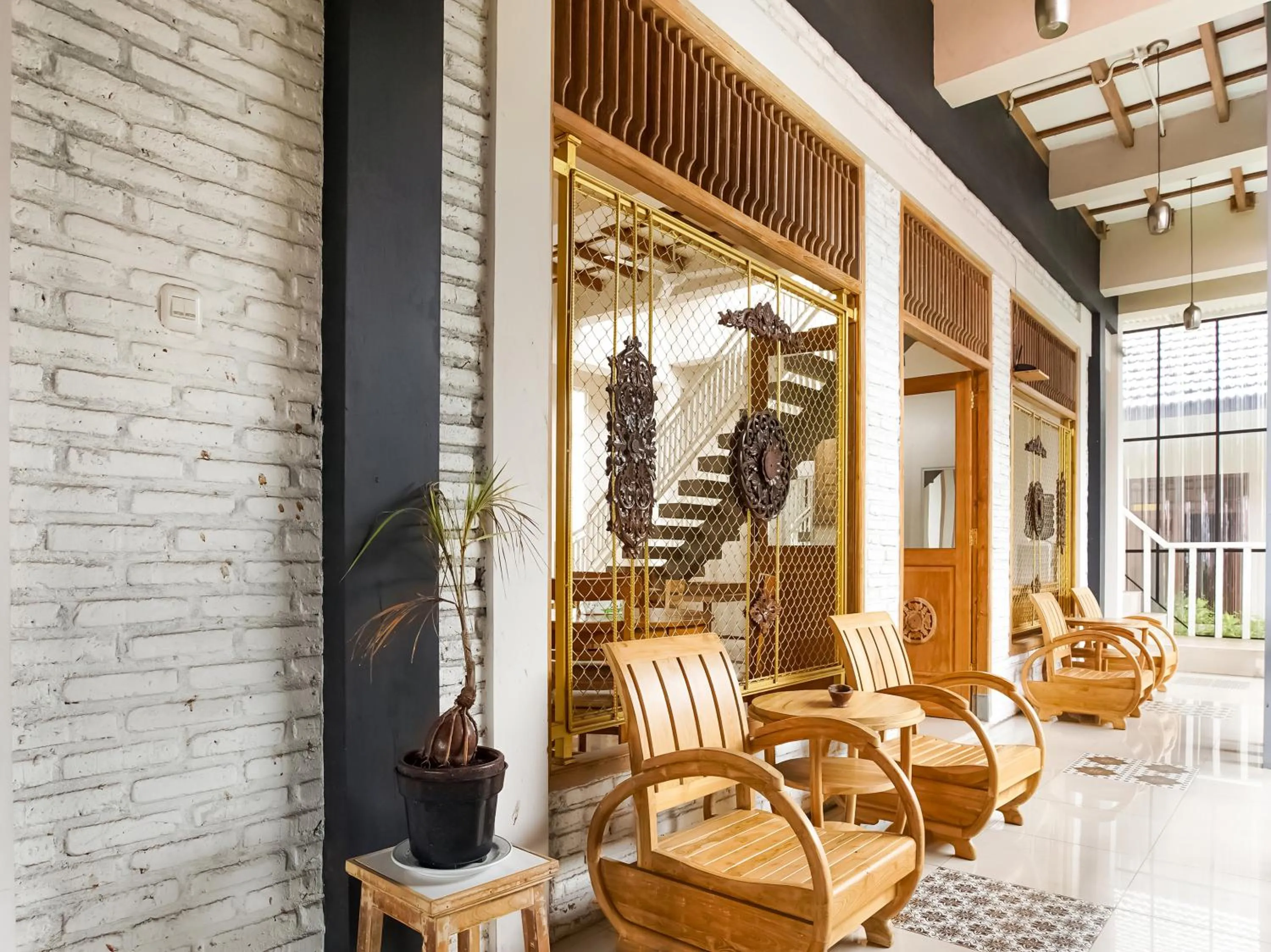 Area and facilities in Urbanview Hotel Blok O International by RedDoorz