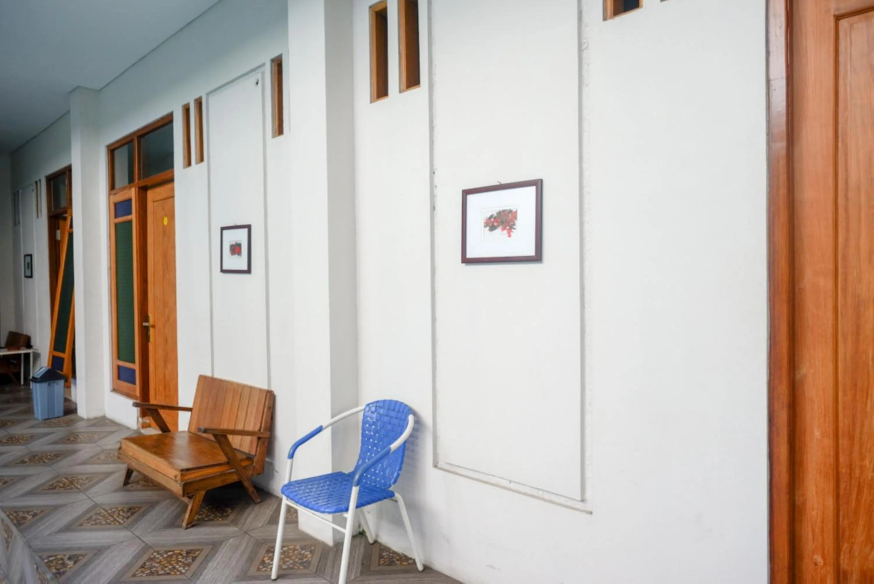 Urbanview Hotel Blok O International by RedDoorz