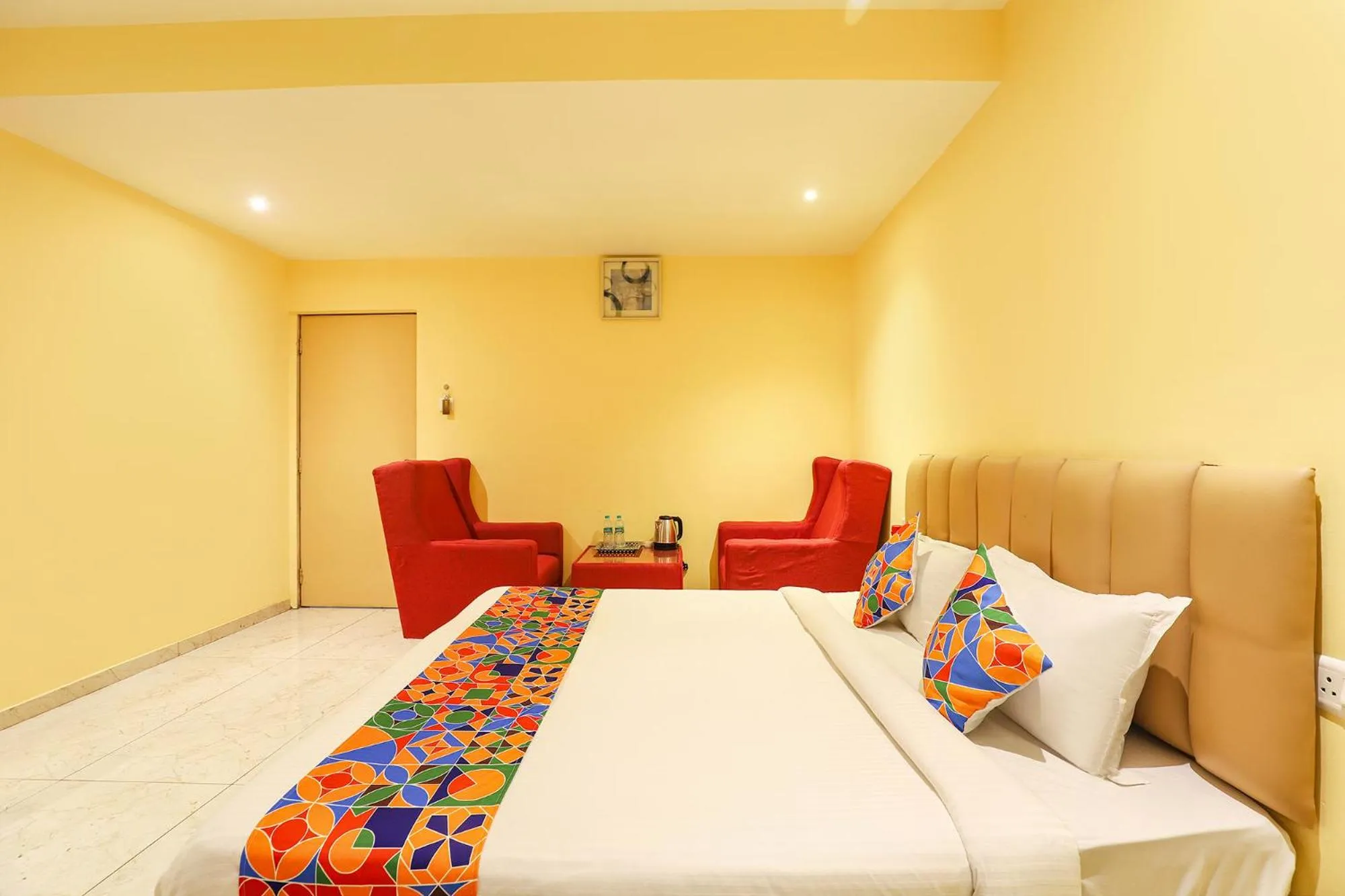 Bed in FabHotel Chamiers Park - Nandanam