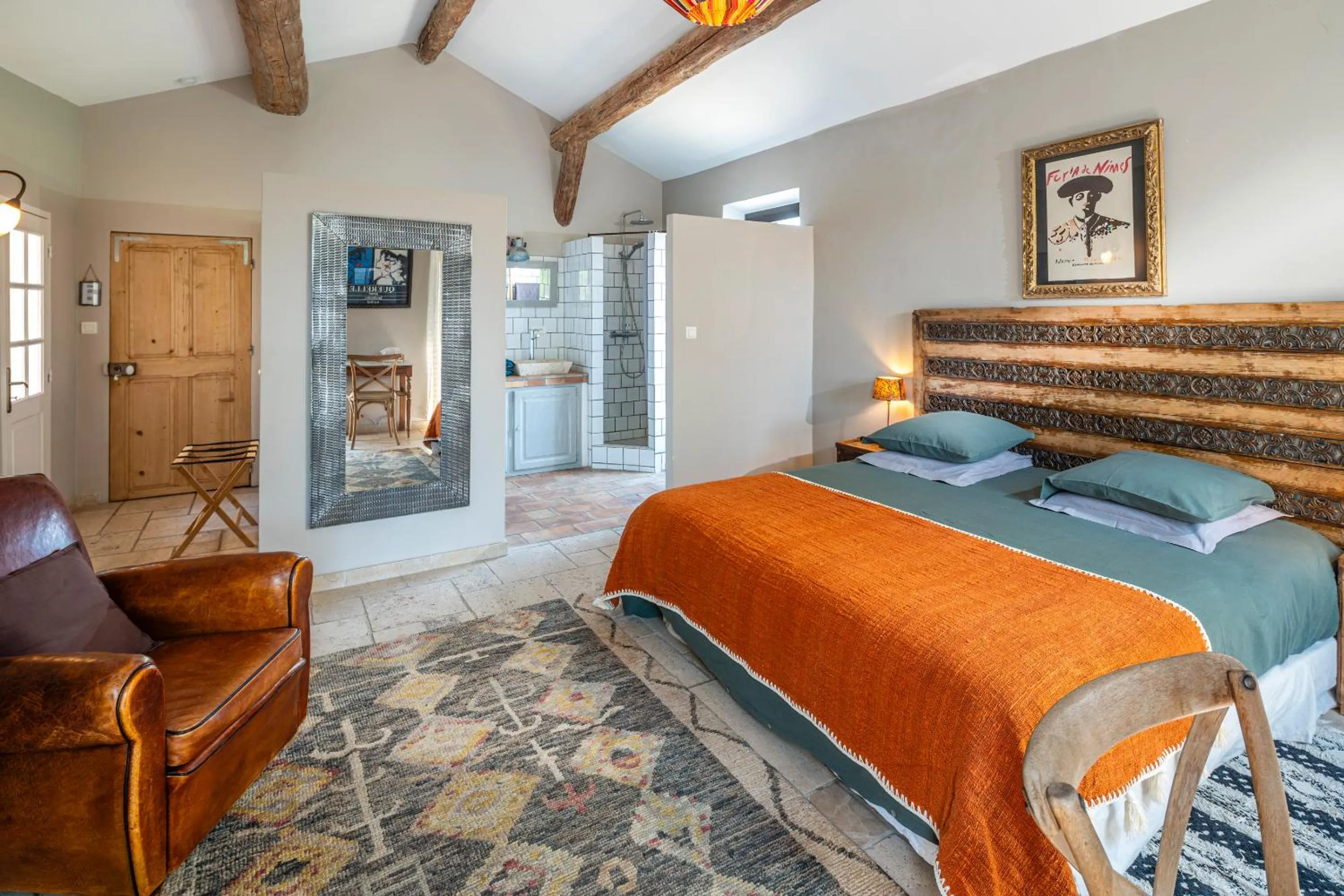 Bedroom, Bed in la maiZon