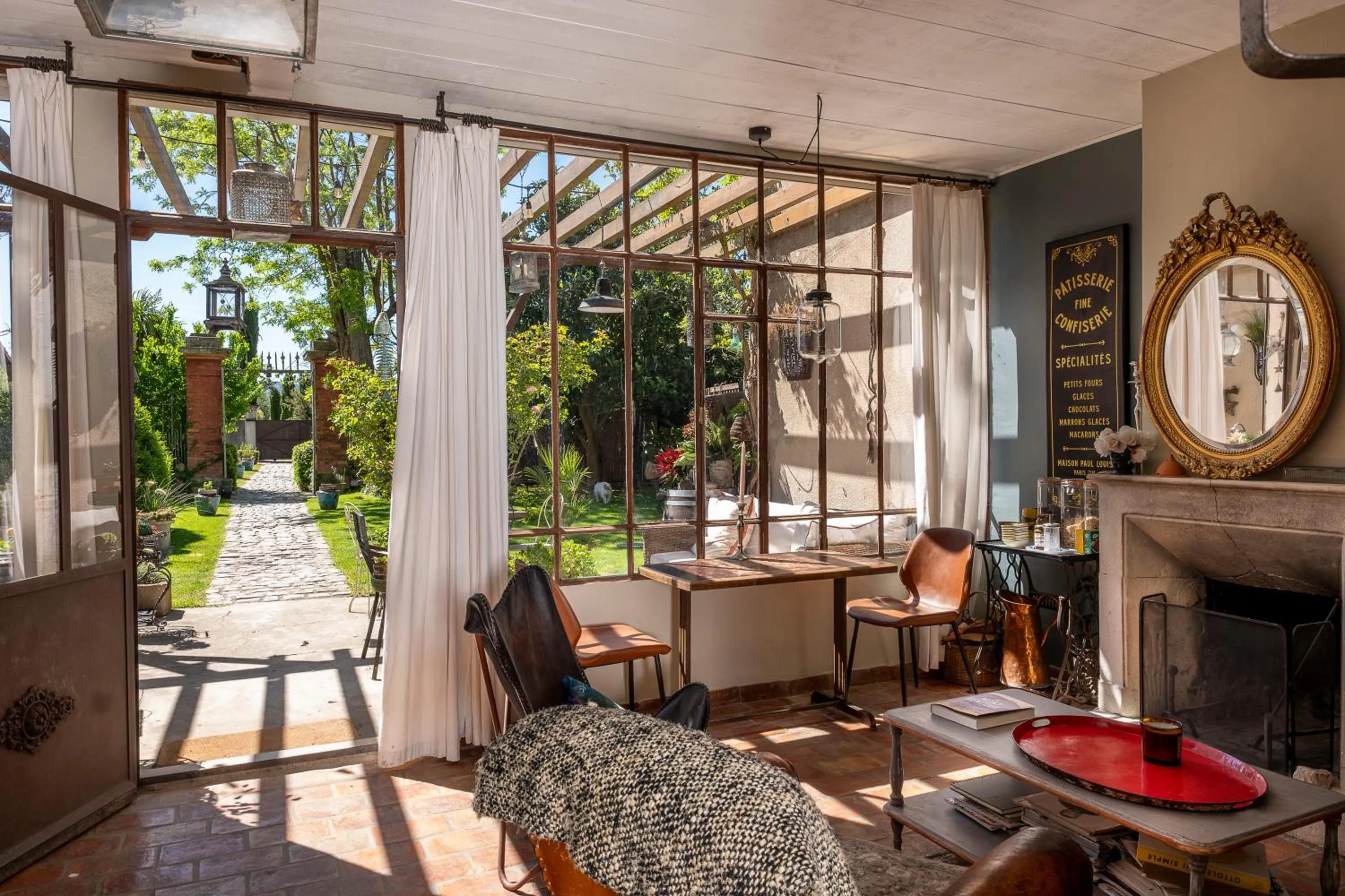 Property building in la maiZon