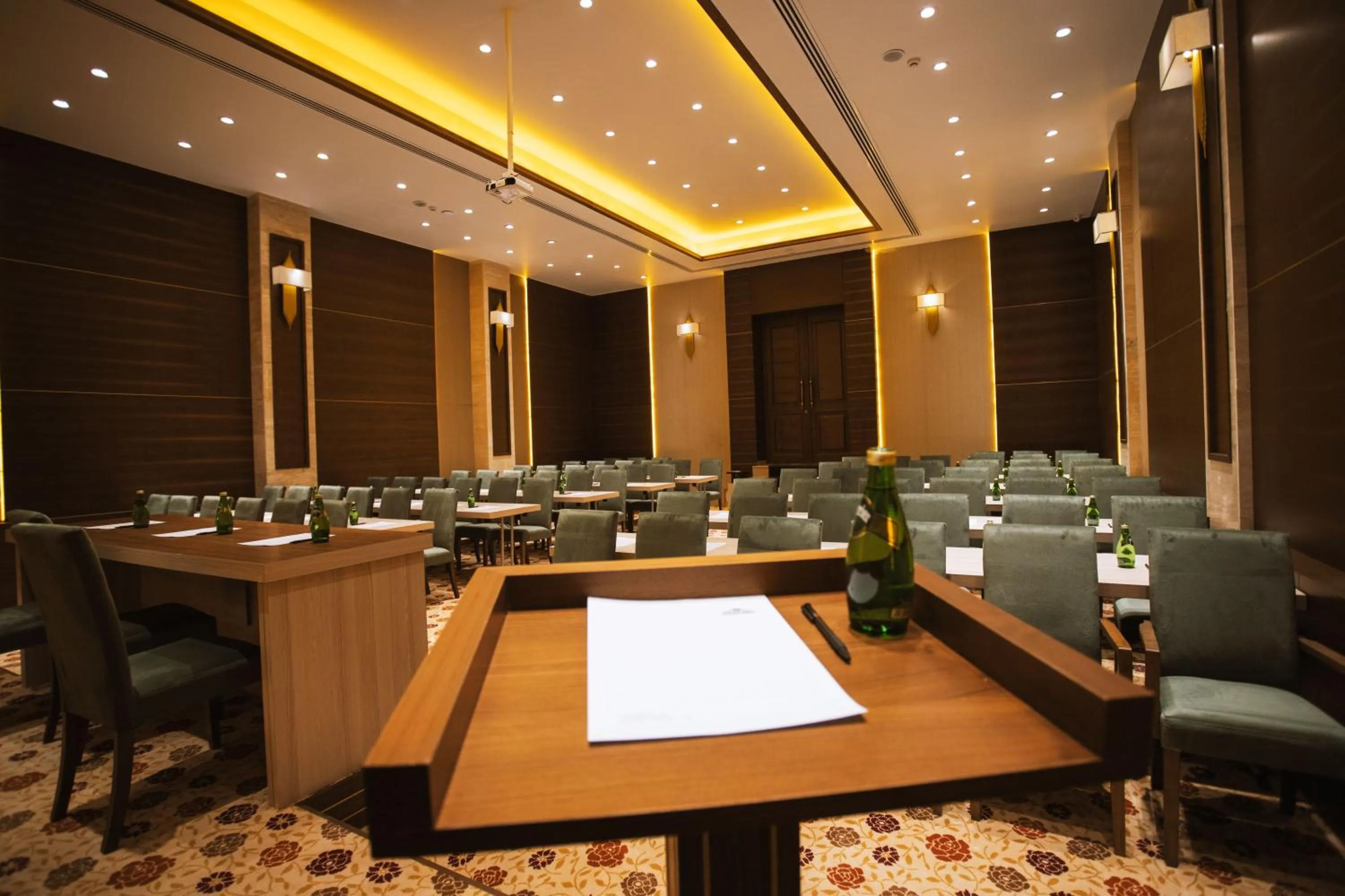 Meeting/conference room in Bilitom Hotel