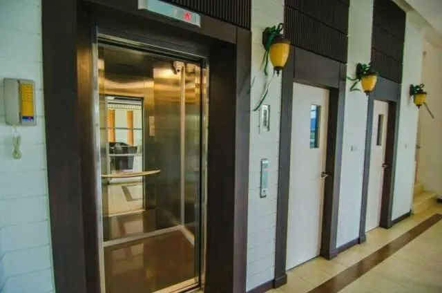 elevator in Sea Hill Boutique Residence