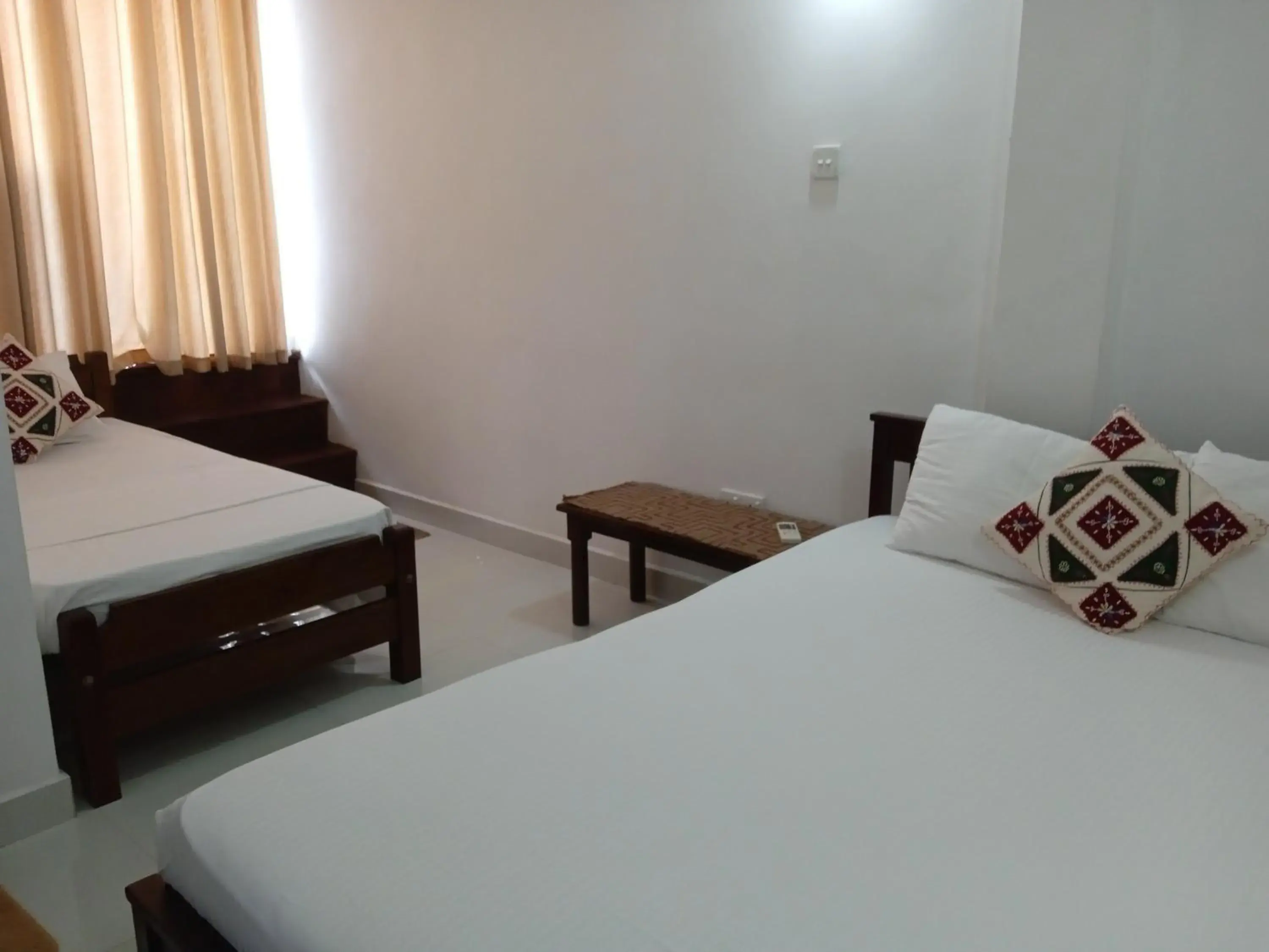 Deluxe Double or Twin Room in Alex Home Stay Deluxe Double or Twin Room in Alex Home Stay