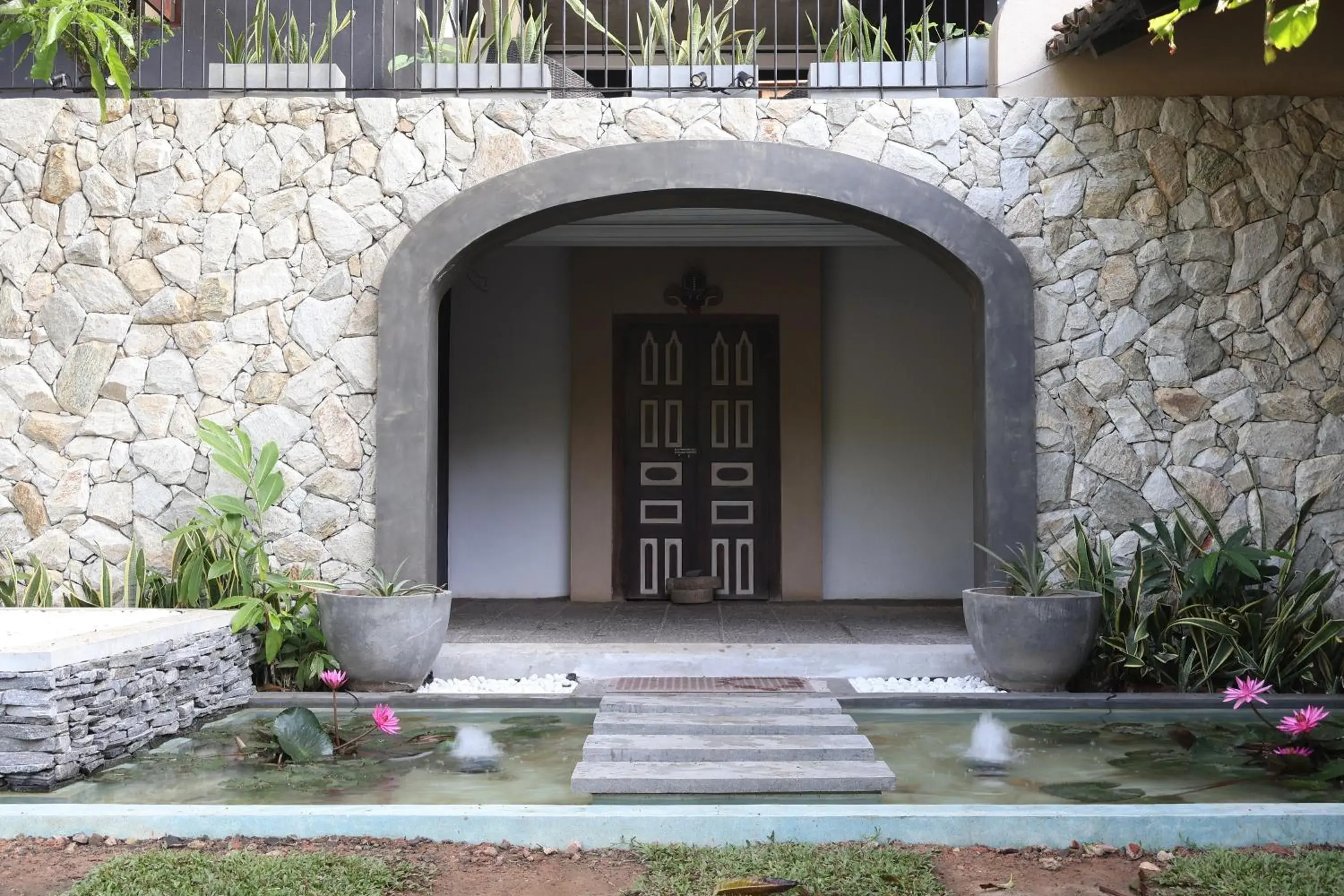 Facade/entrance in Handagedara Resort & Spa Facade/entrance in Handagedara Resort & Spa