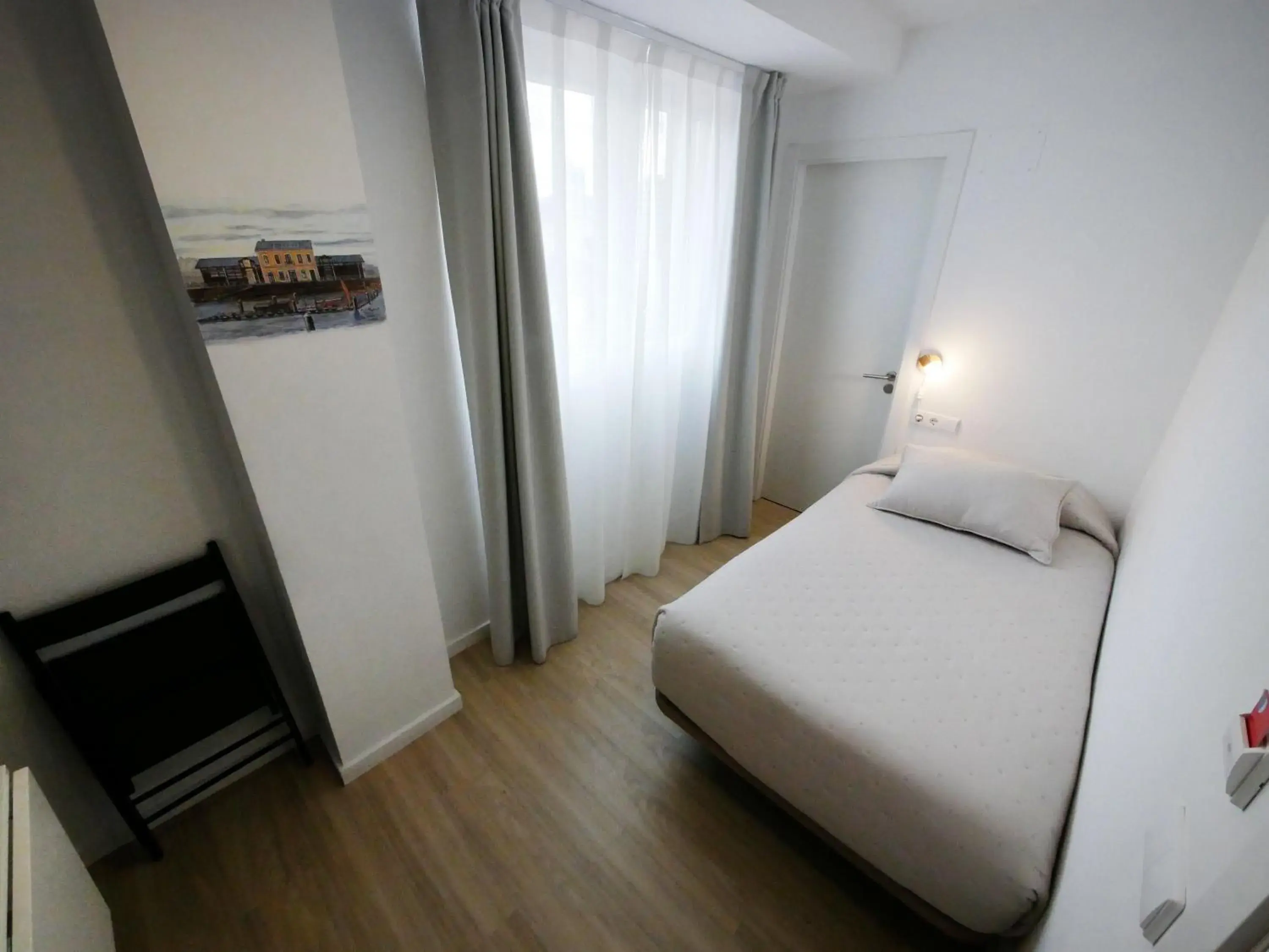 Budget Double Room in Hotel Myro Budget Double Room in Hotel Myro