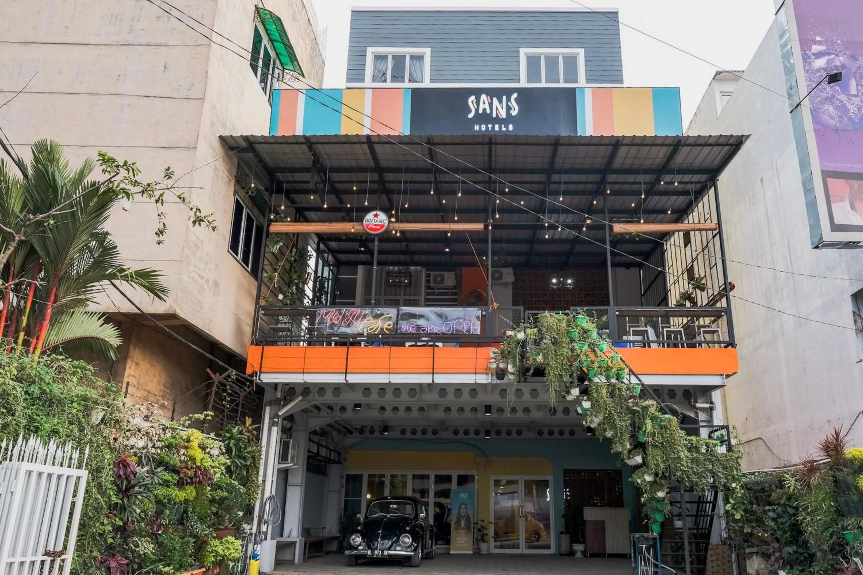 Facade/entrance in Sans Hotel Cemara Asri Medan
