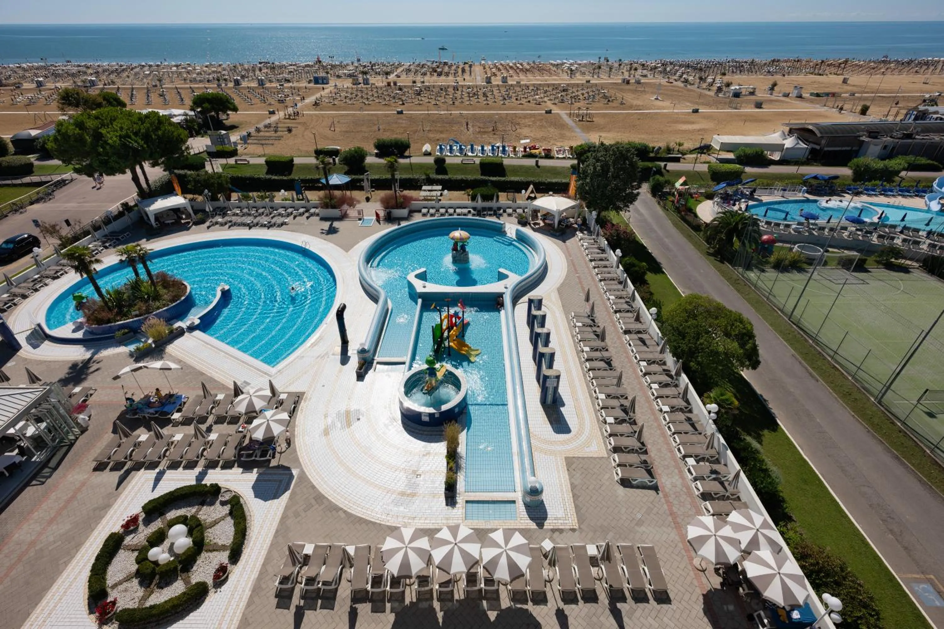 Pool view in Aparthotel Imperial