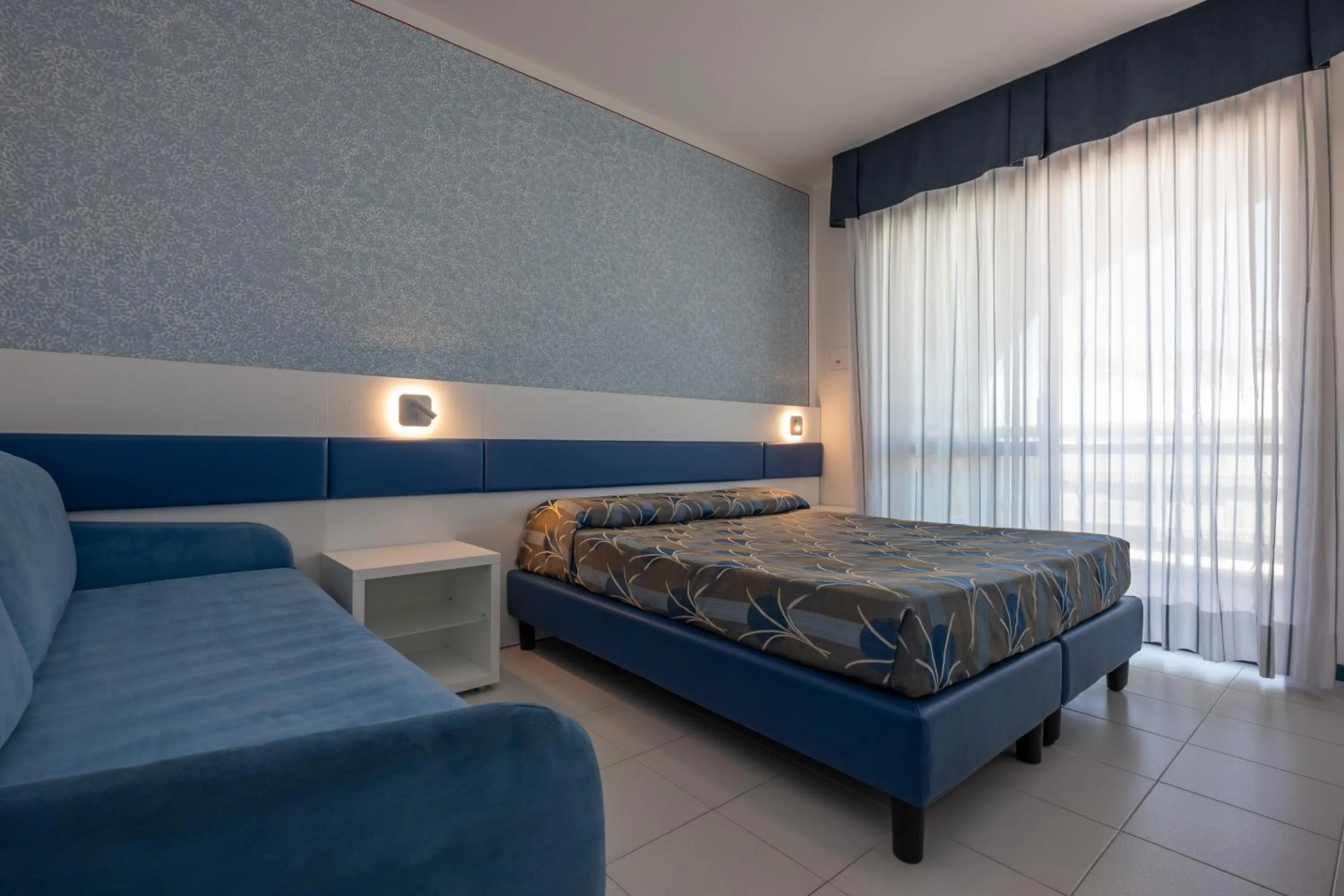 Living room, Bed in Aparthotel Imperial