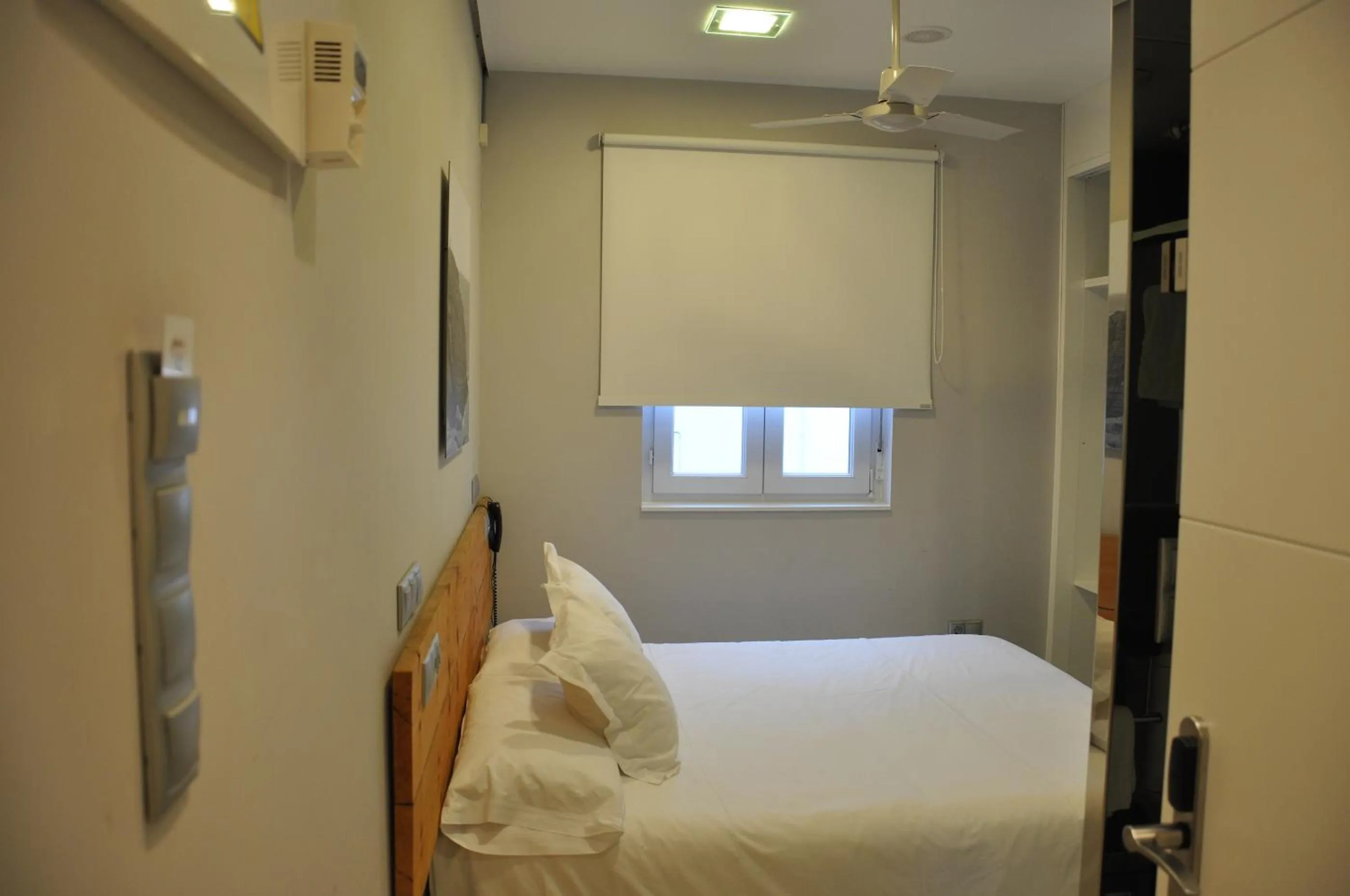 Bed in Hosteria Santander