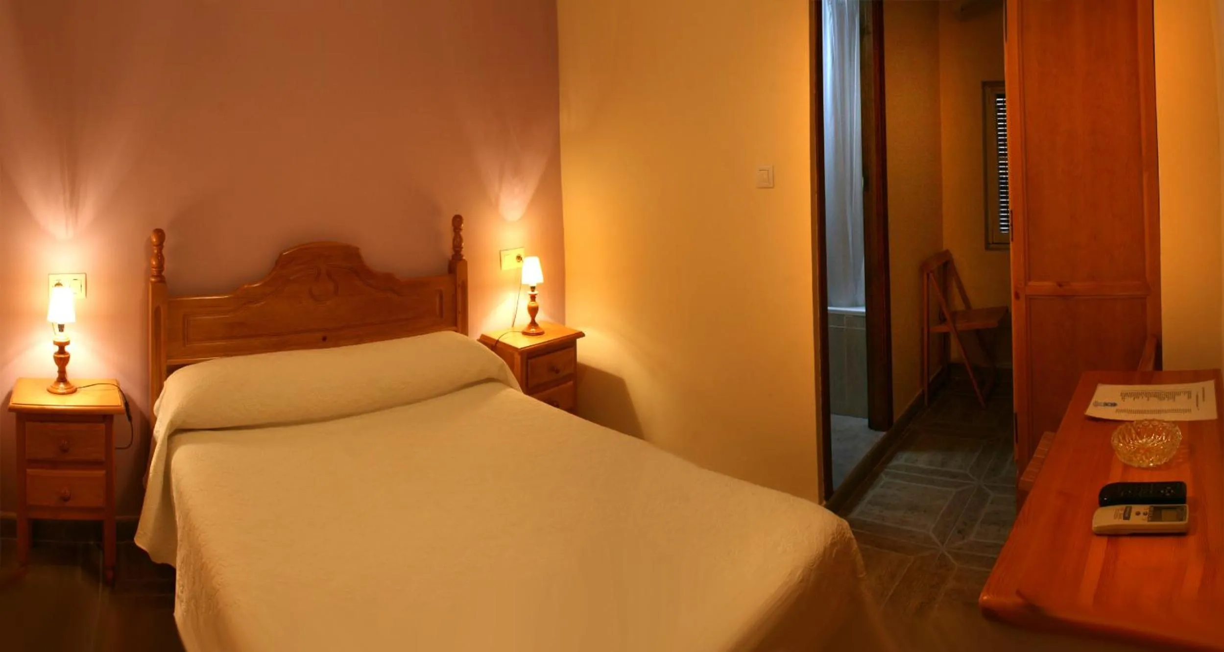 Double Room in Alojamientos Trujillo Plaza Mayor