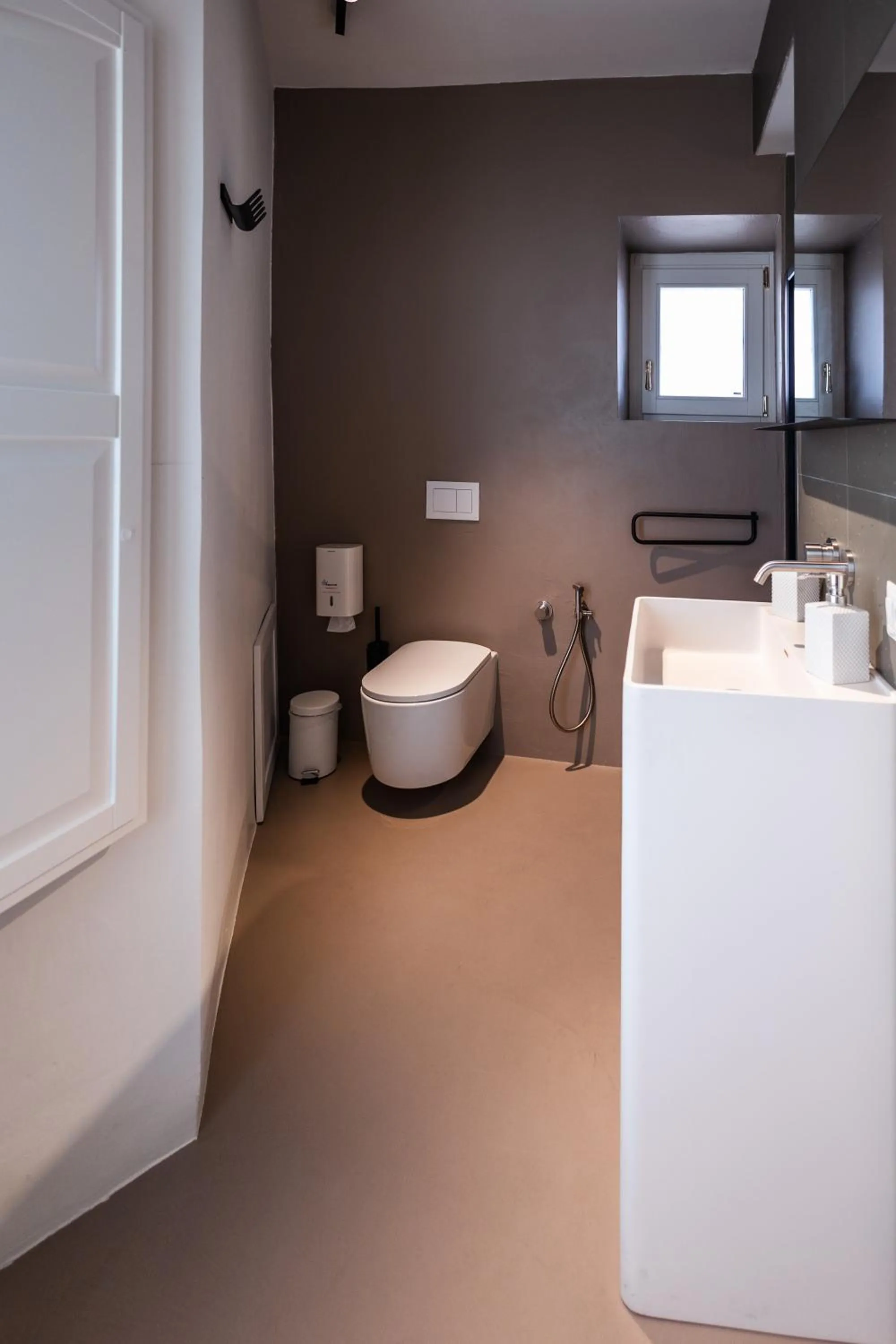 Toilet in Bianko EcoChic