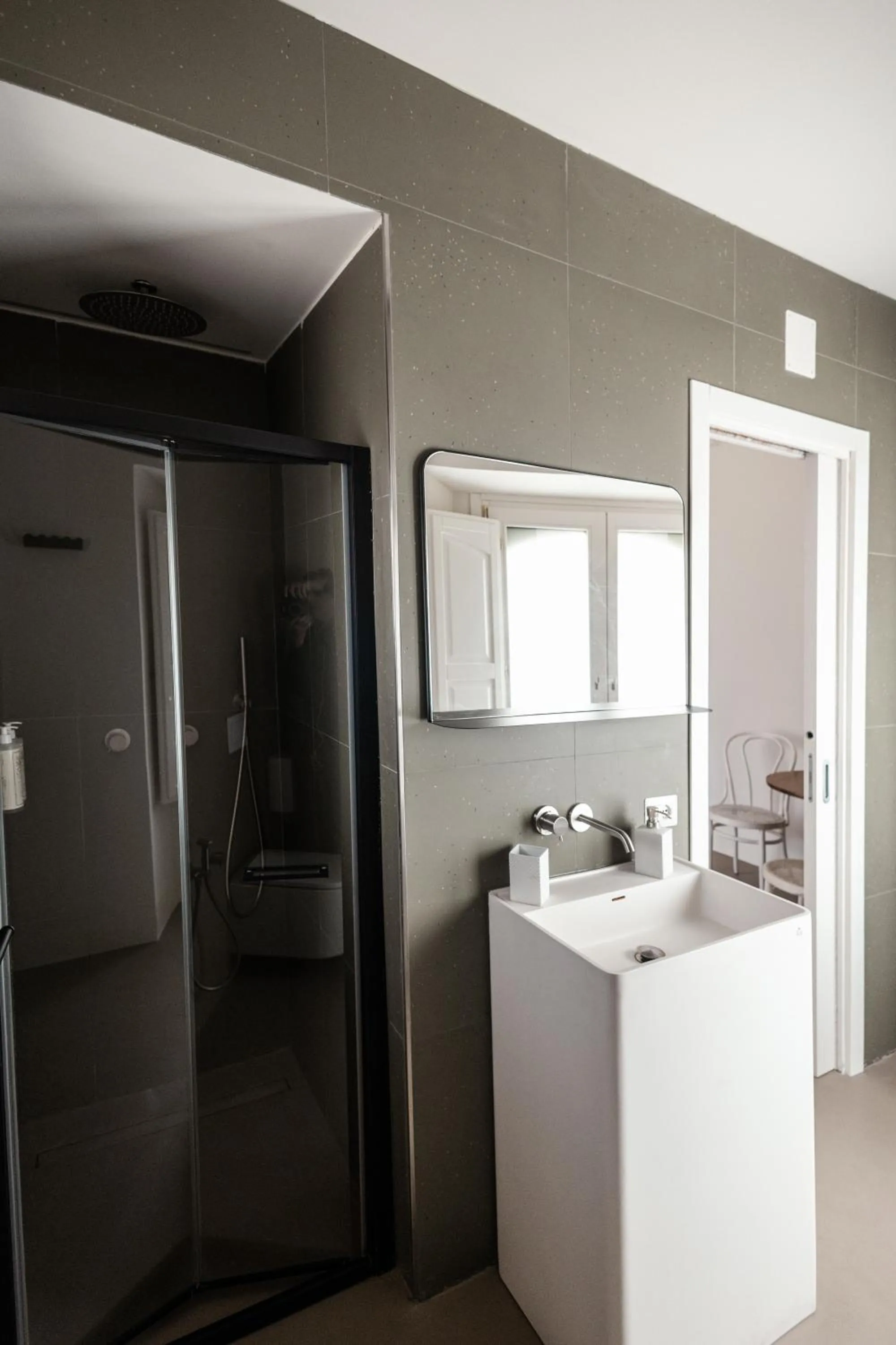 Bathroom in Bianko EcoChic