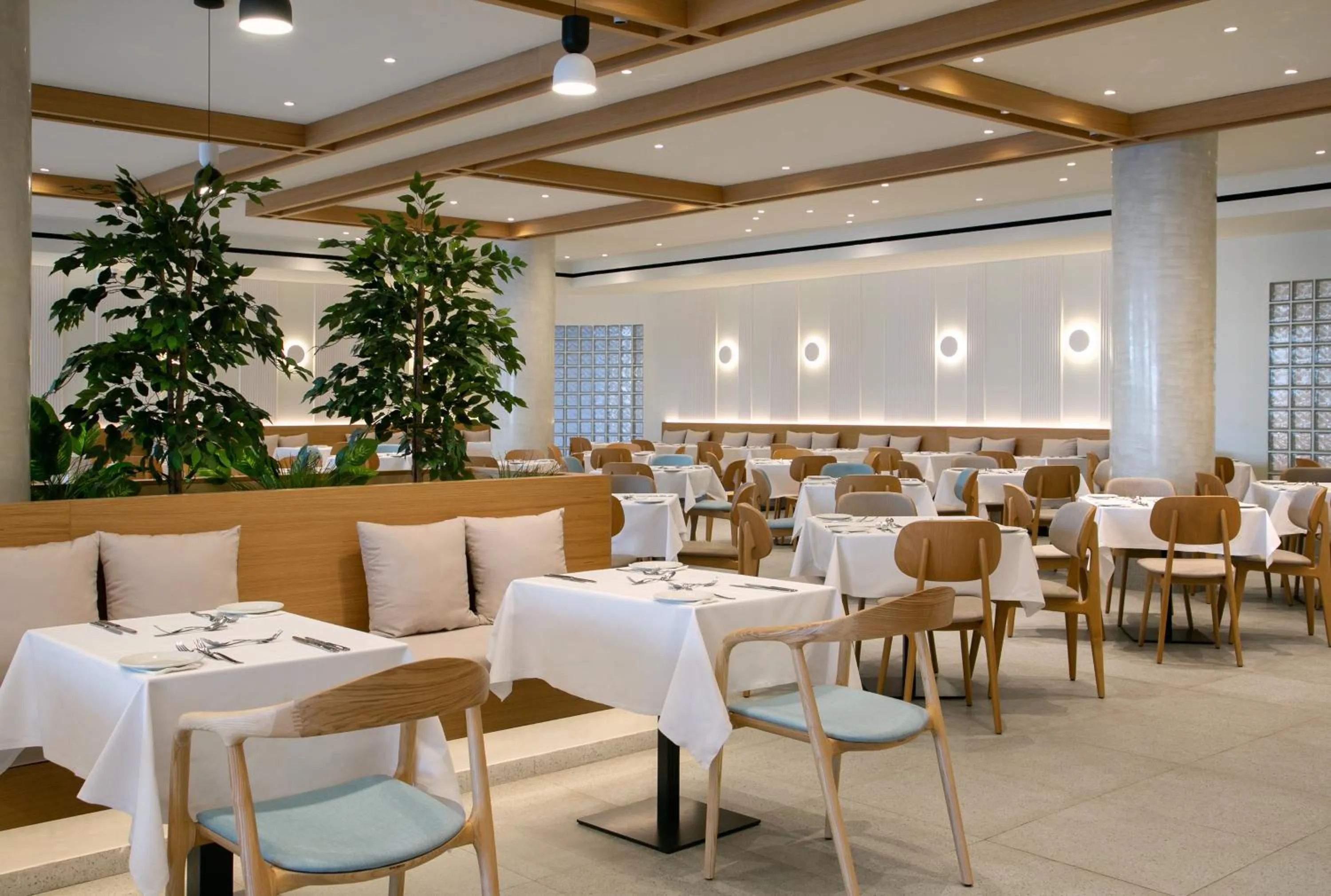 Restaurant/places to eat in Atlantica Aqua Blue