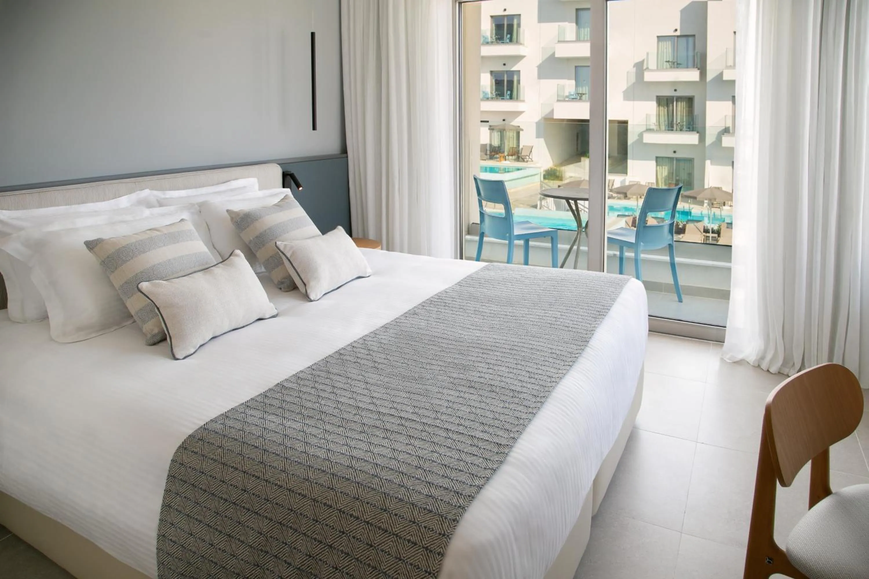 Bedroom, Bed in Atlantica Aqua Blue