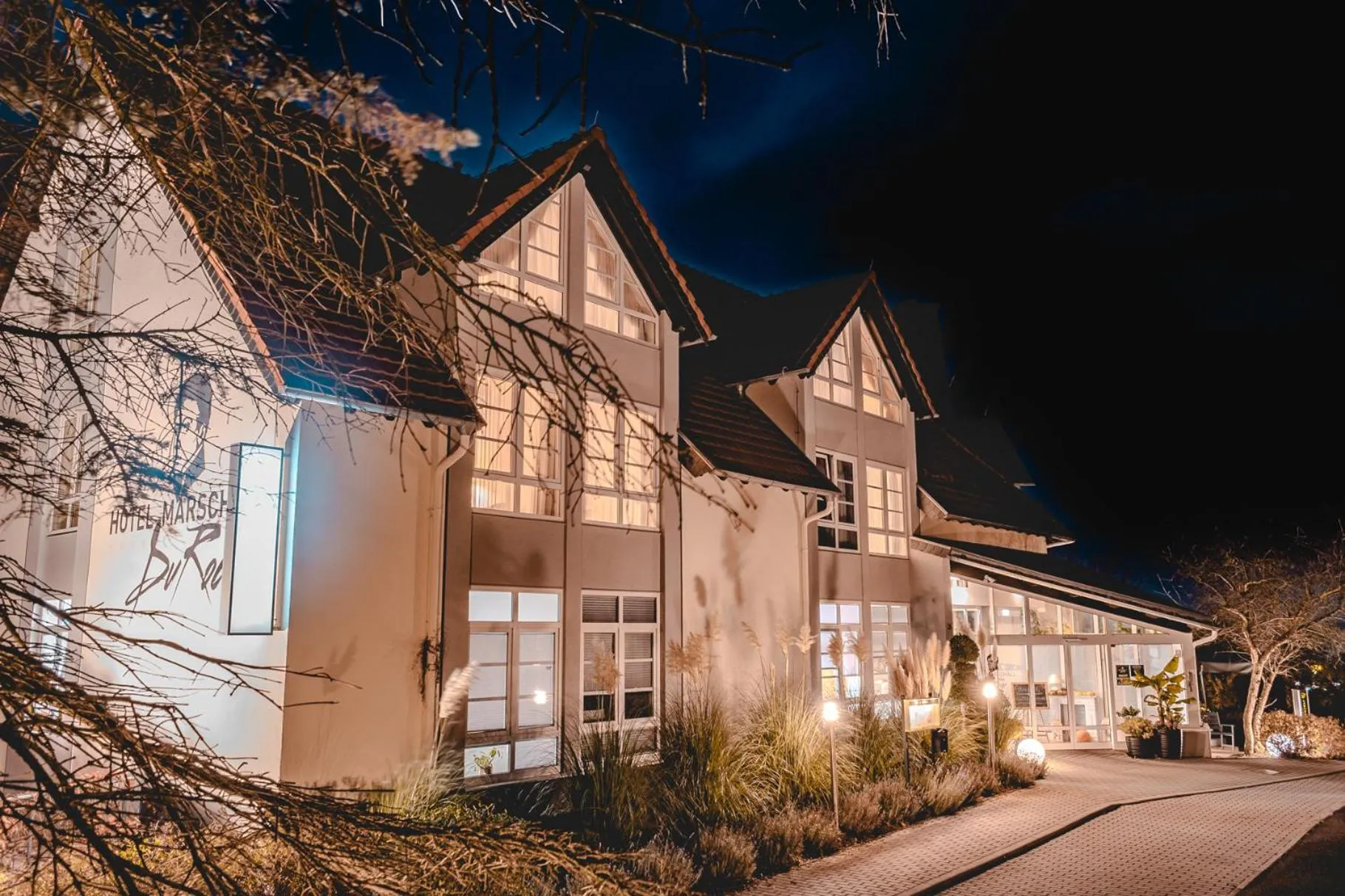 Property building in Hotel Marschall Duroc