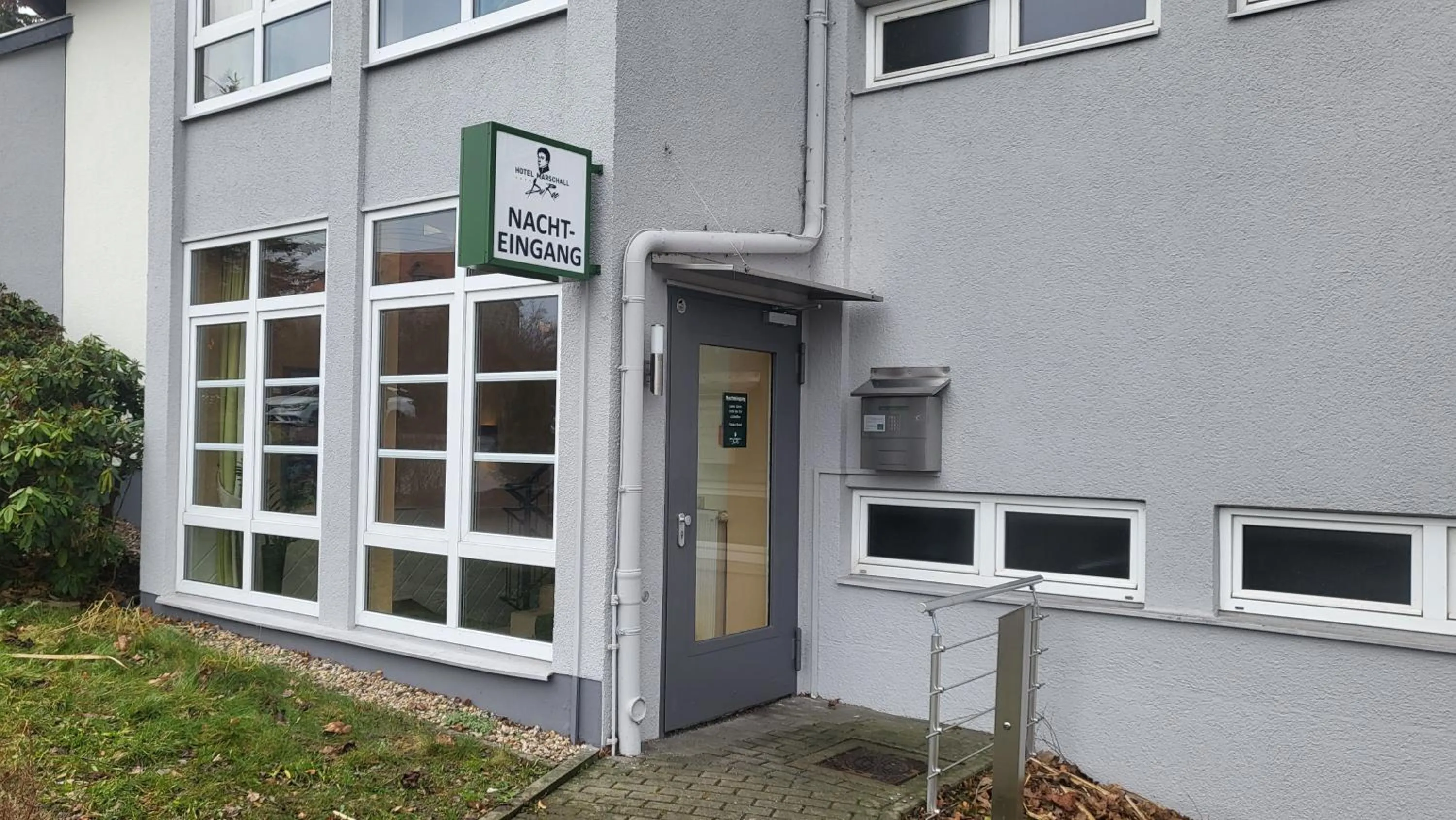 Property building in Hotel Marschall Duroc