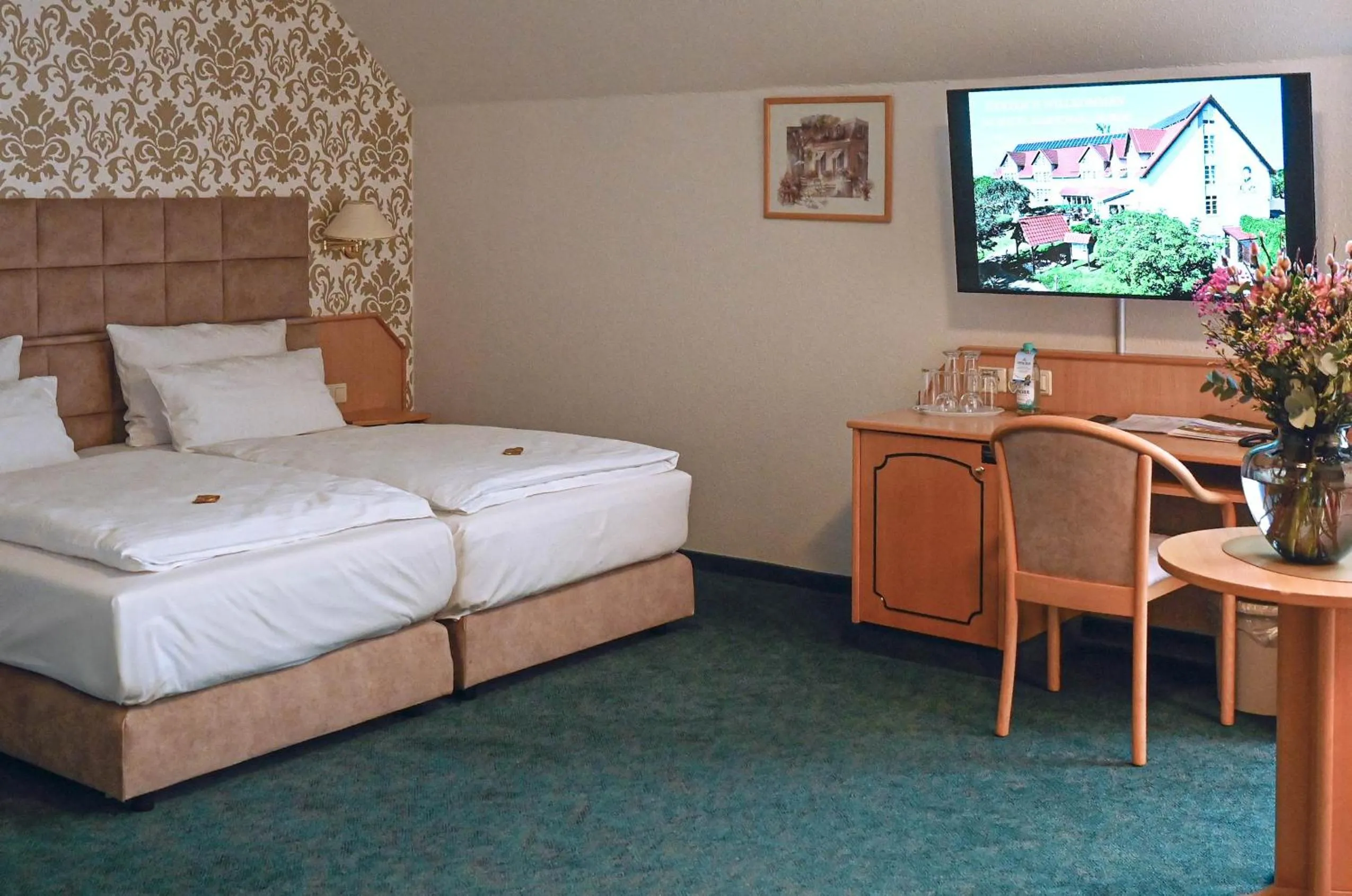 Bed in Hotel Marschall Duroc