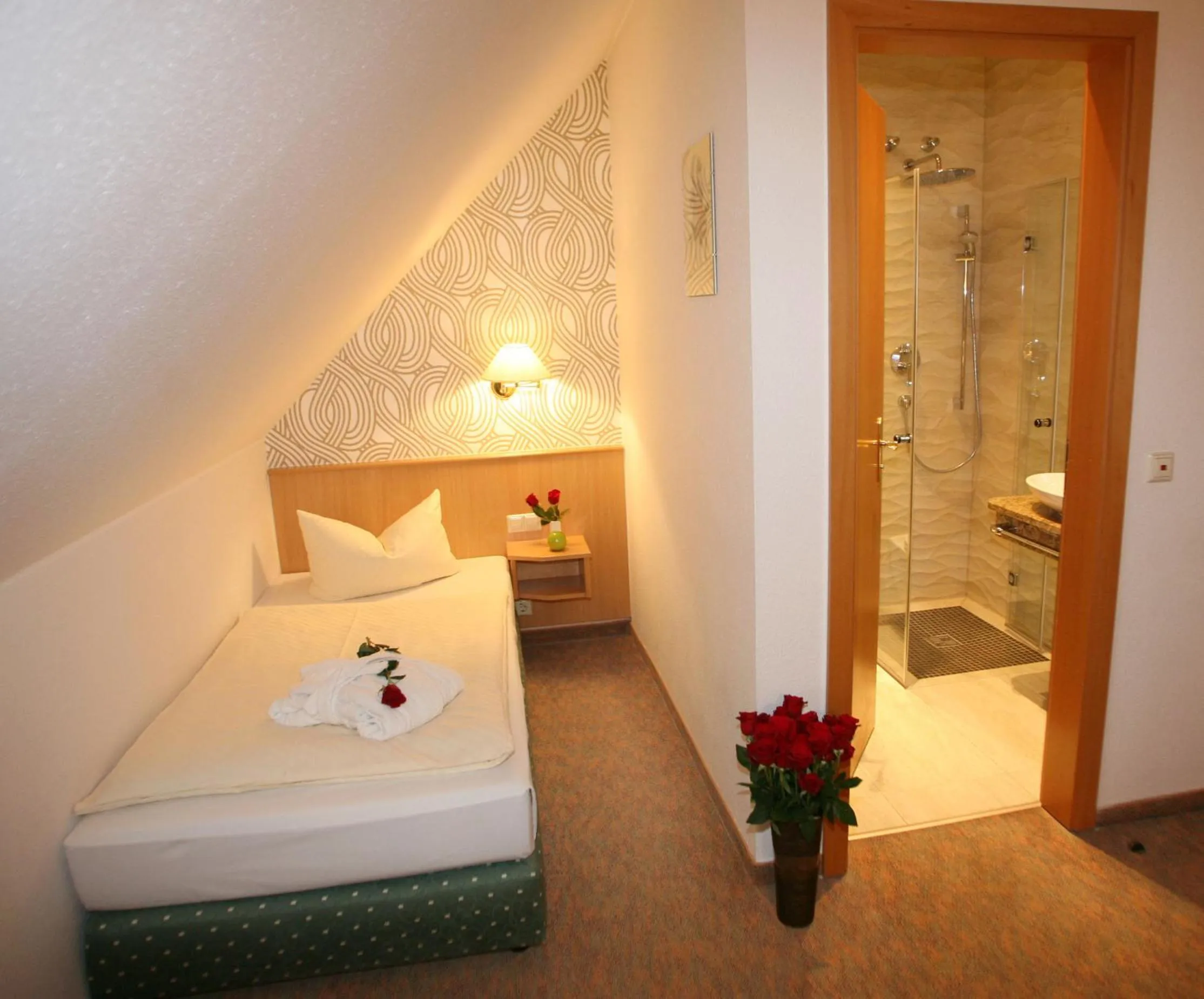 Bed in Hotel Marschall Duroc