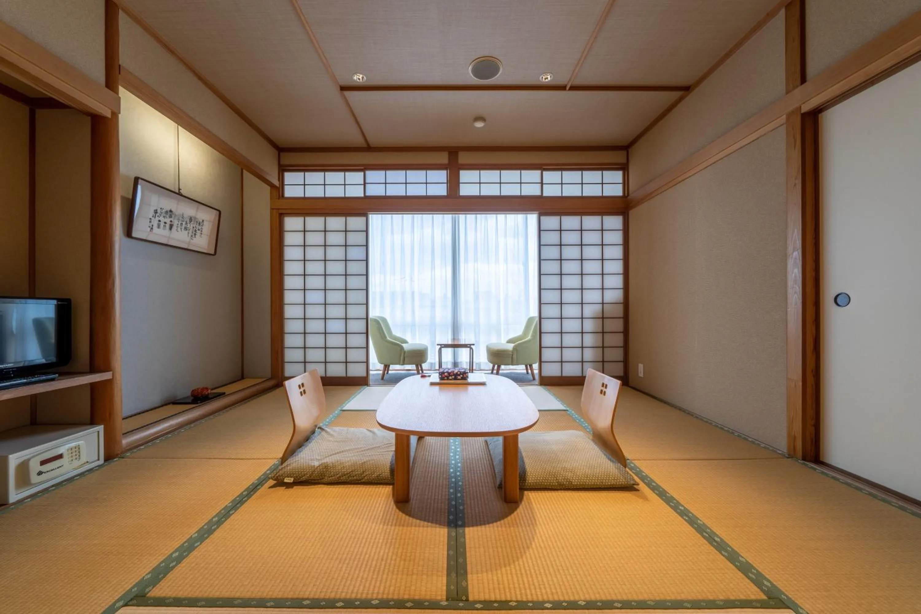 Photo of the whole room in Ryokan Ryokufuso