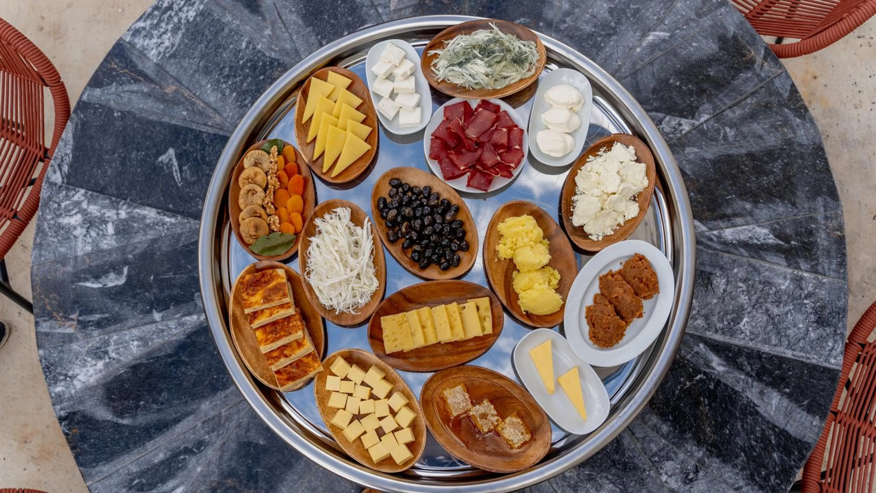 Food and drinks in GRAND ANİ HOTEL