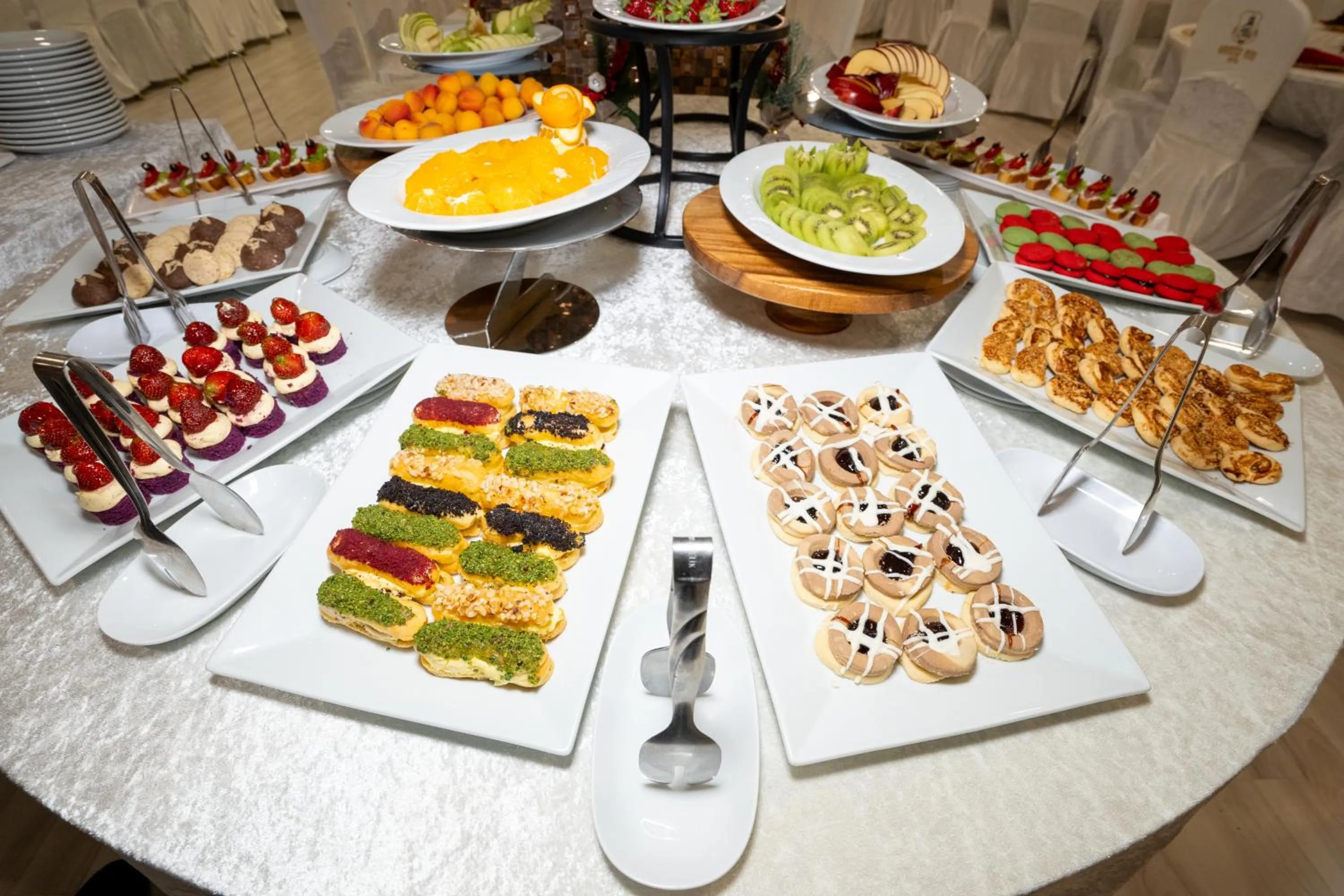 Restaurant/places to eat in GRAND ANİ HOTEL