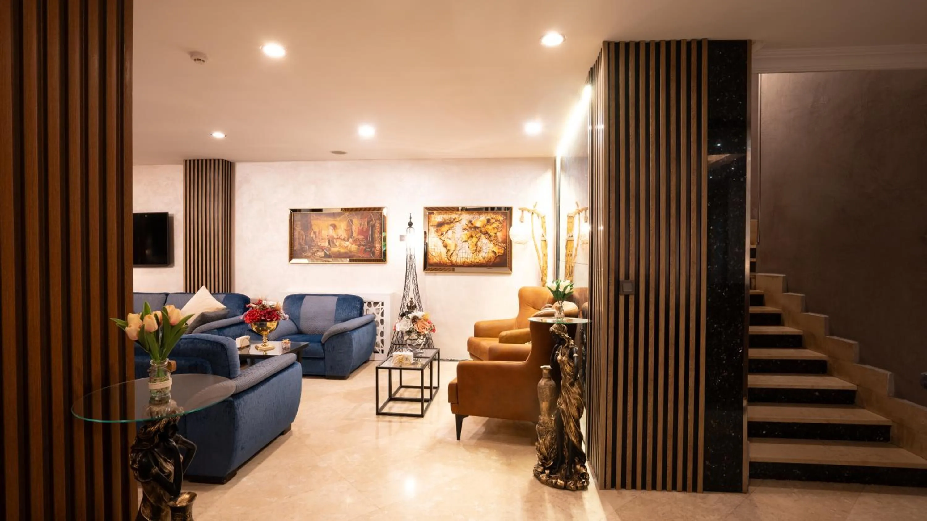 Lobby or reception in GRAND ANİ HOTEL