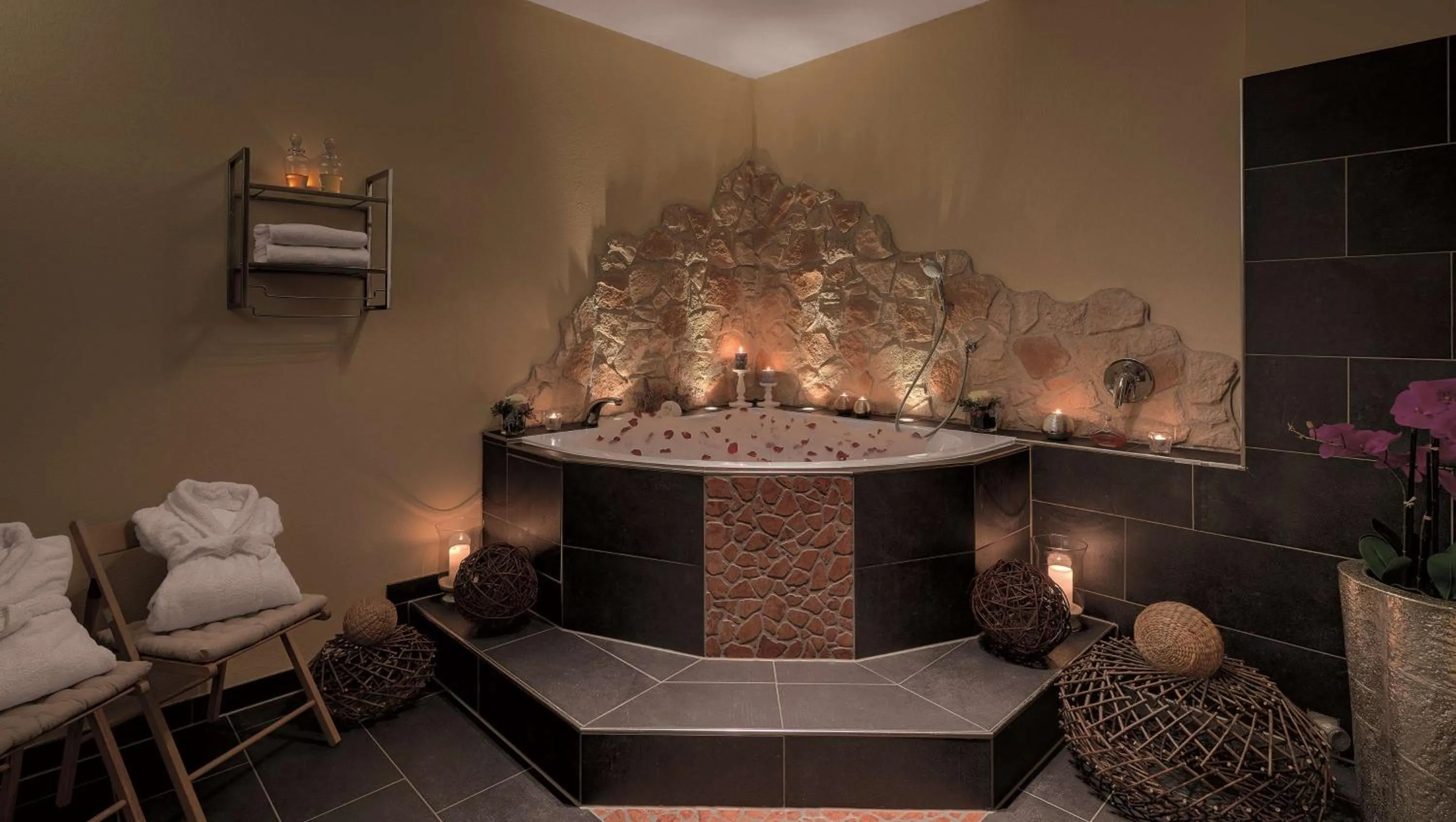 Pool view in Best Western Aparthotel Birnbachhöhe