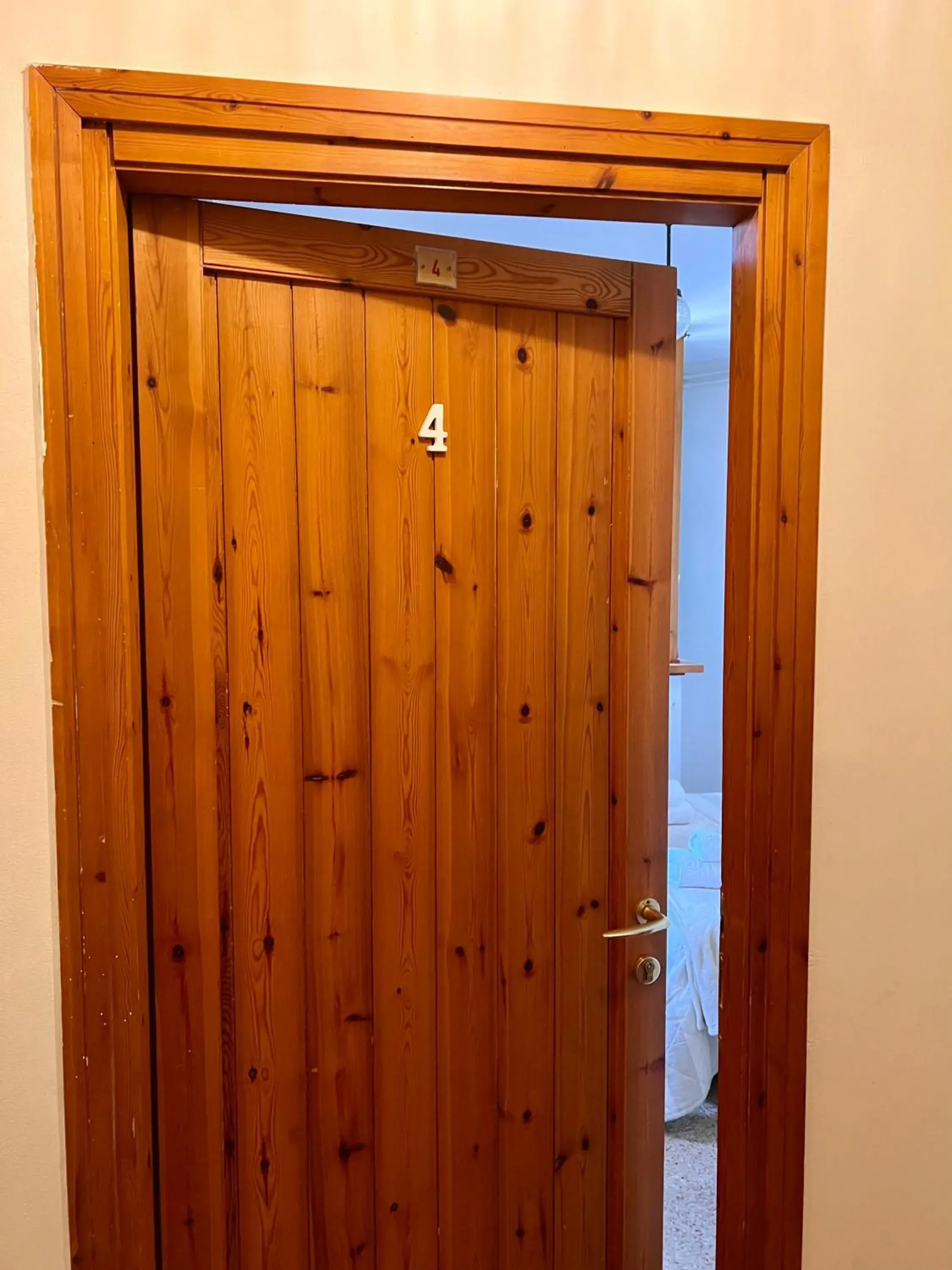 Large Single Room in Affittacamere Santa Maria di Betlem Large Single Room in Affittacamere Santa Maria di Betlem