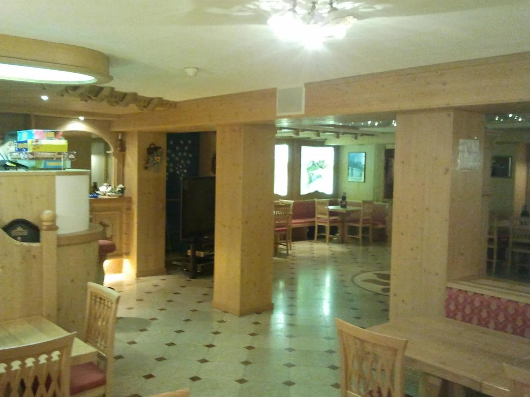 Communal lounge/ TV room in Hotel Sole