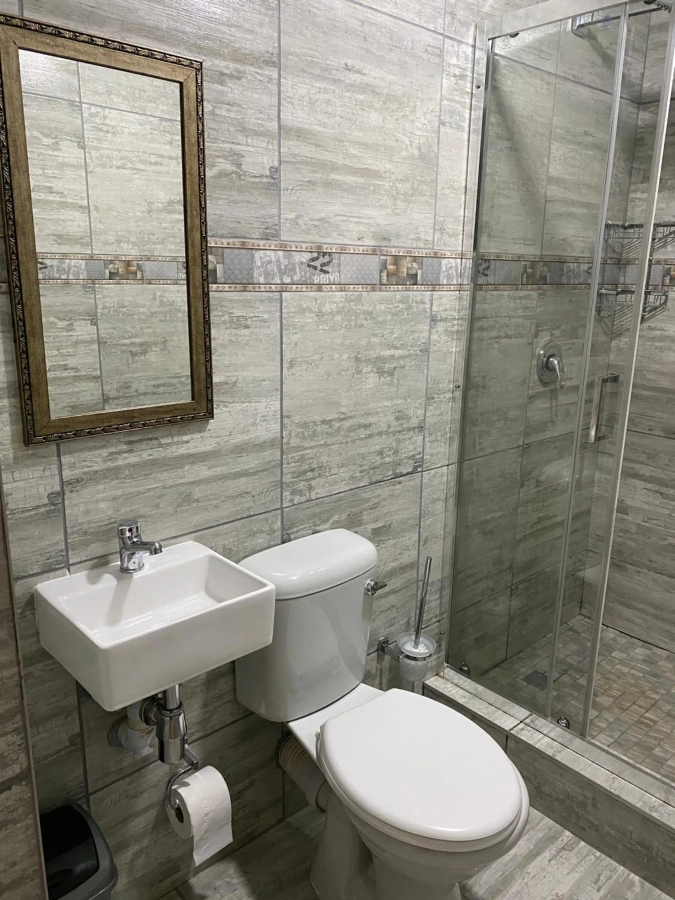 Bathroom in Seven Wonders B&B