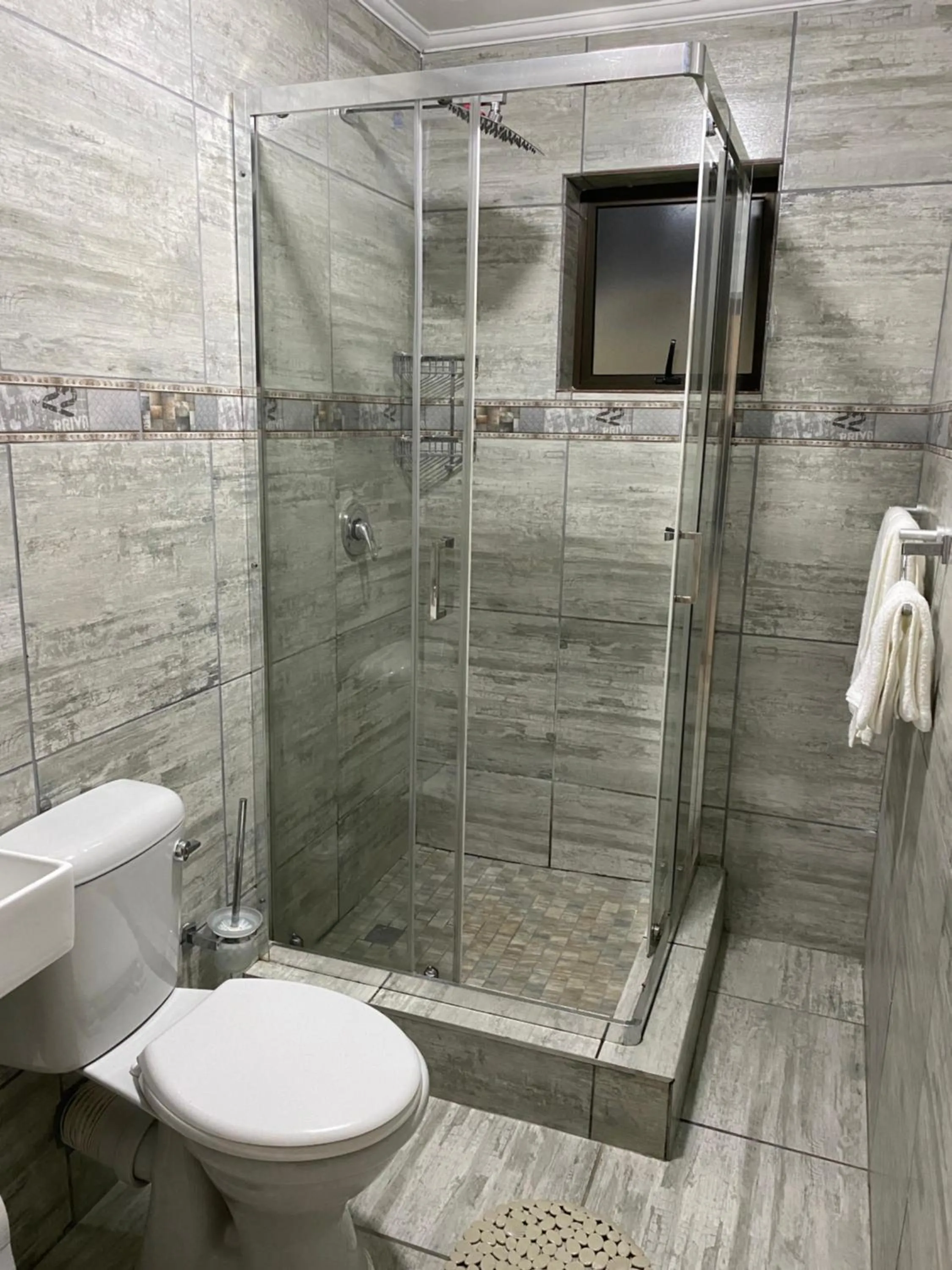 Bathroom in Seven Wonders B&B