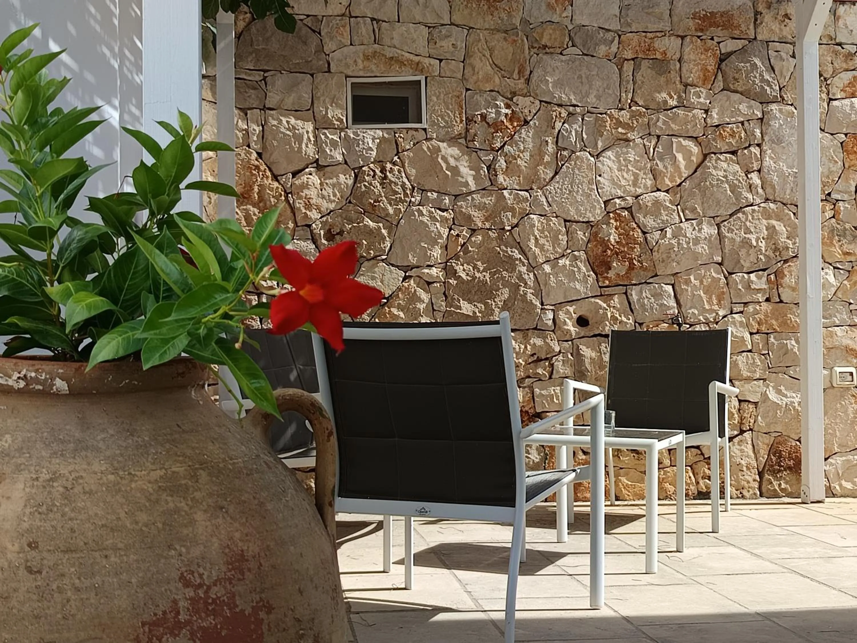 Patio in La Giara Resort