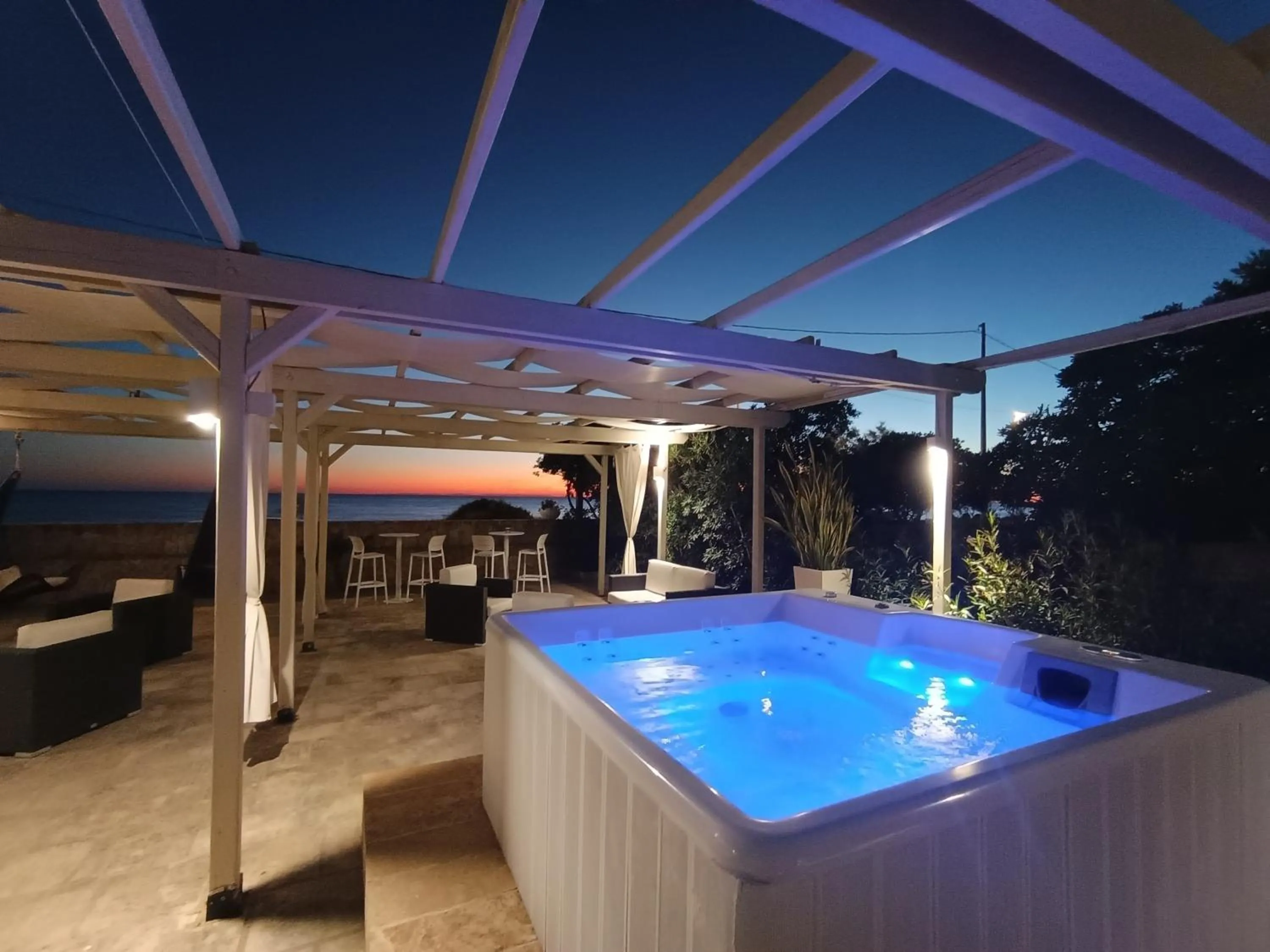Night in La Giara Resort