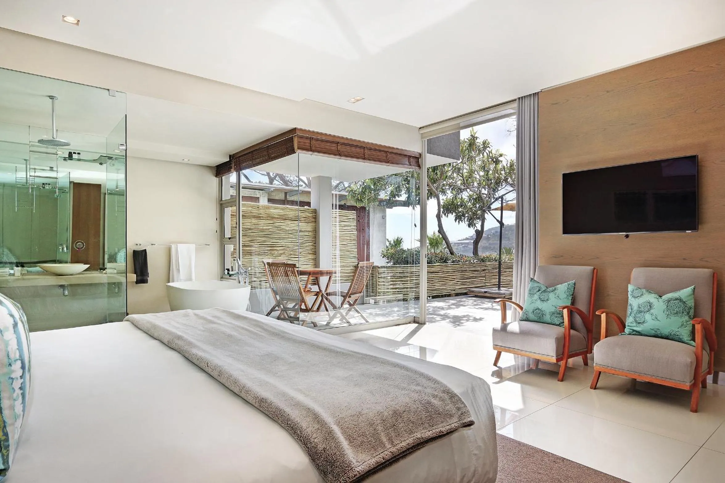 Bedroom, Bed in Blinkwater Villa