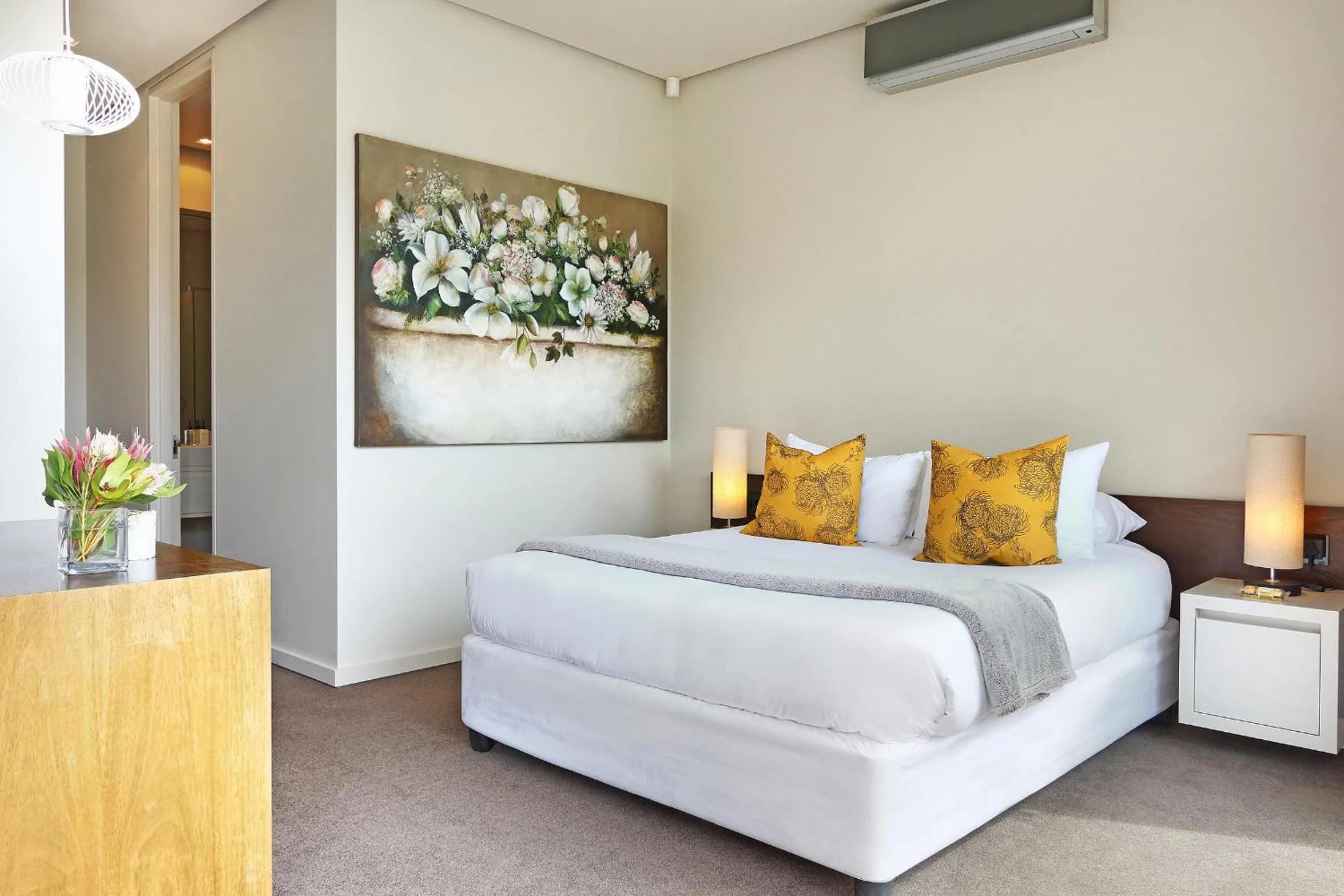 Bedroom, Bed in Blinkwater Villa