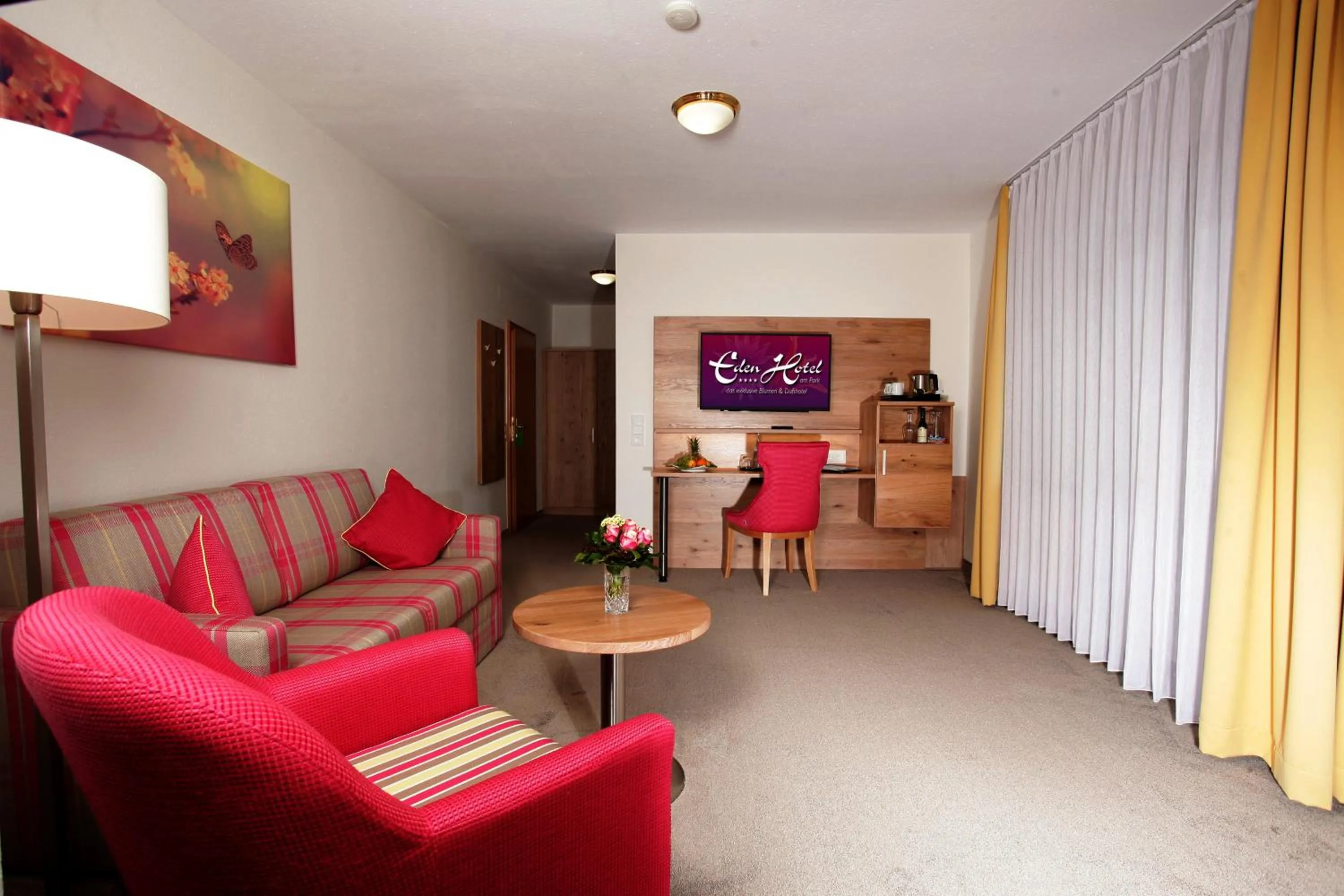 Living room in Eden Hotel