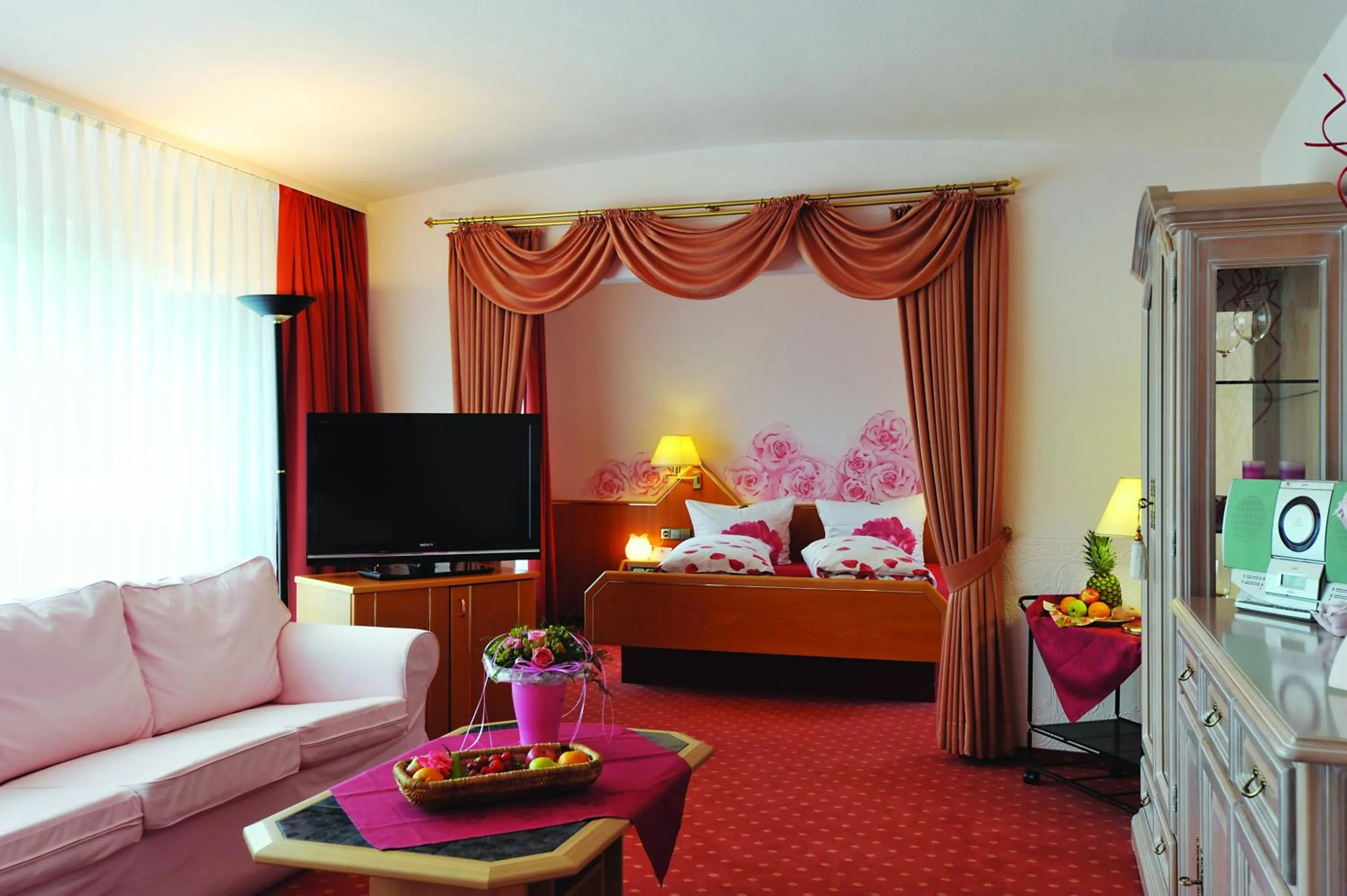 Photo of the whole room, Bed in Eden Hotel