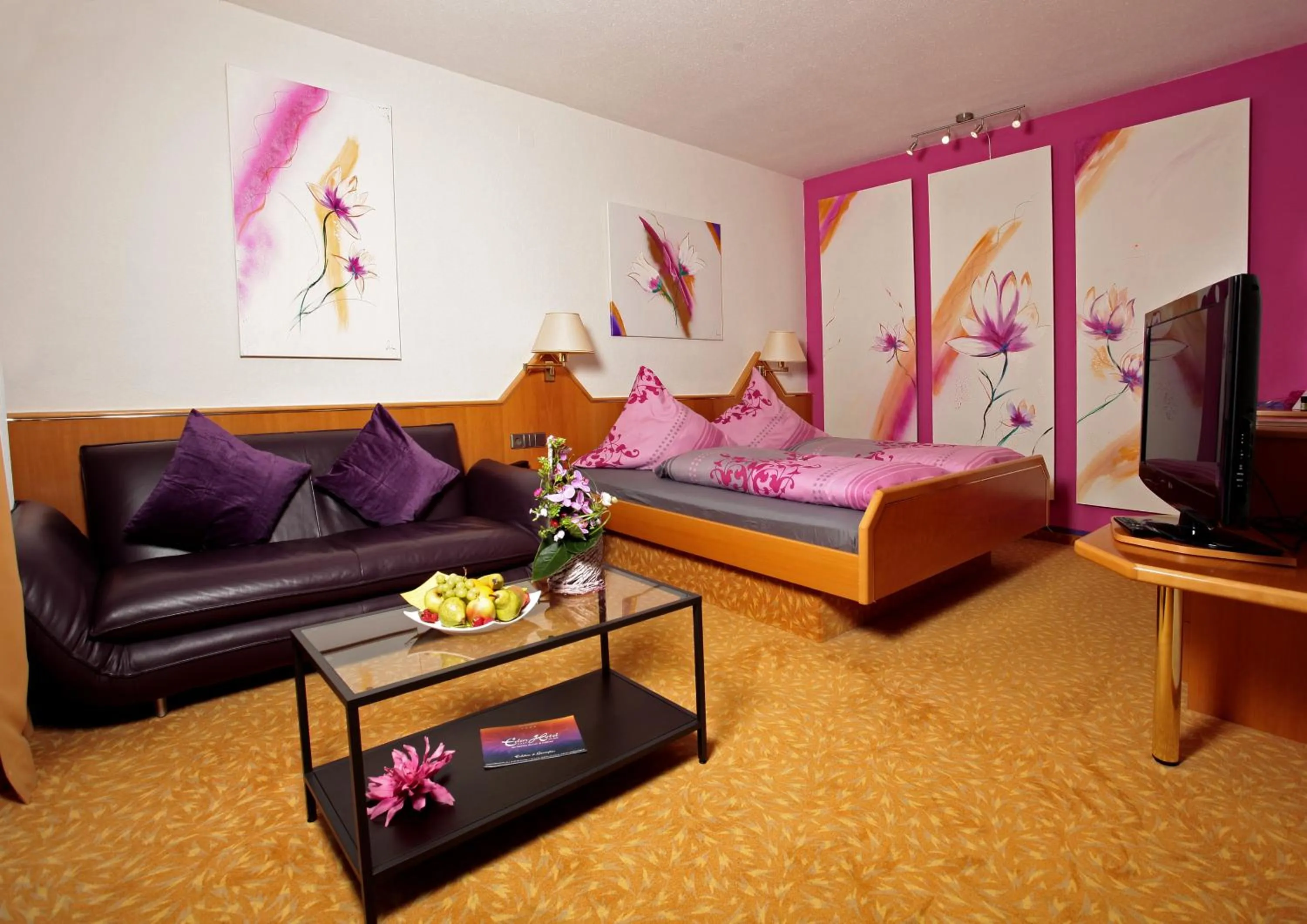 Photo of the whole room, Bed in Eden Hotel